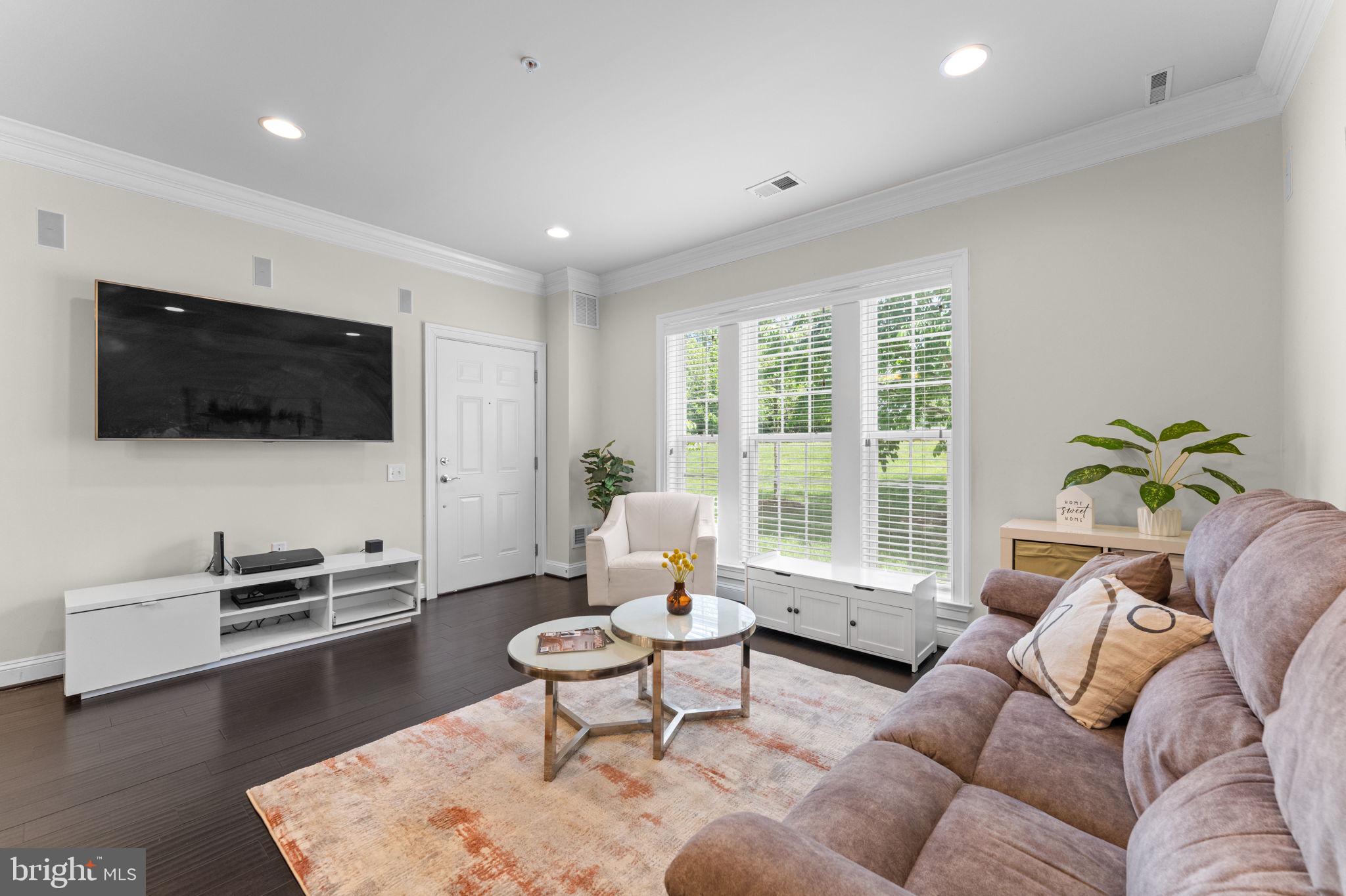 42831 BURRELL SQUARE