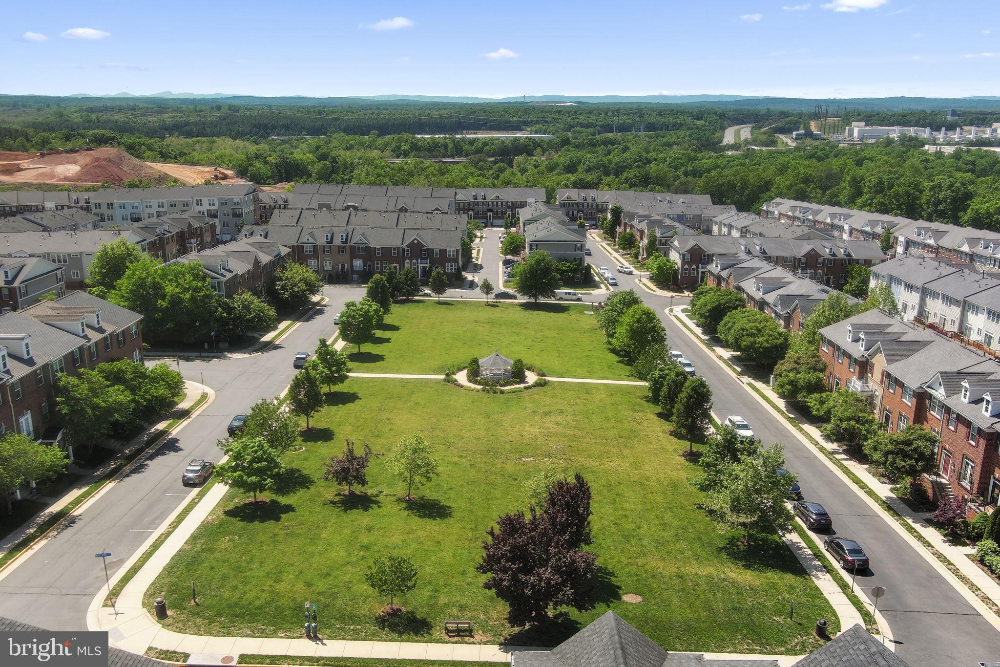 GOOSE CREEK VILLAGE NORTH - Residential
