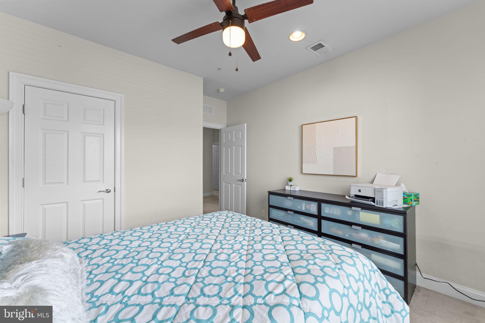 GOOSE CREEK VILLAGE NORTH - Residential