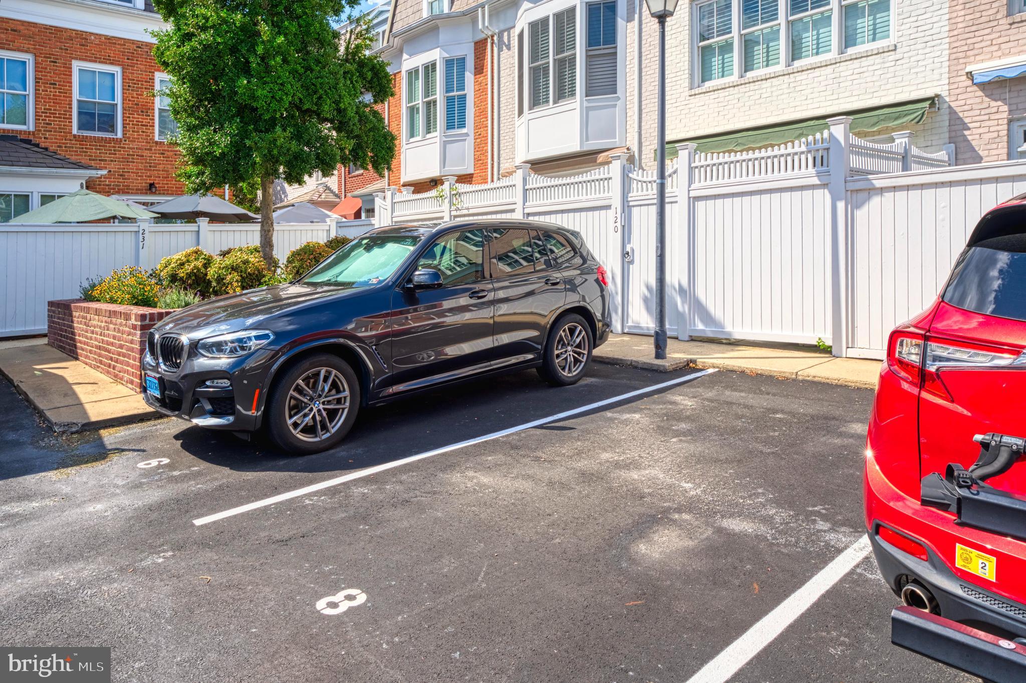 QUEENS ROW - Residential