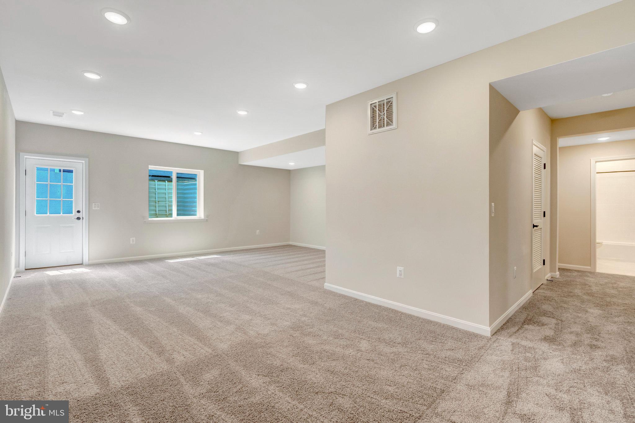 WILDERNESS SHORES - Residential