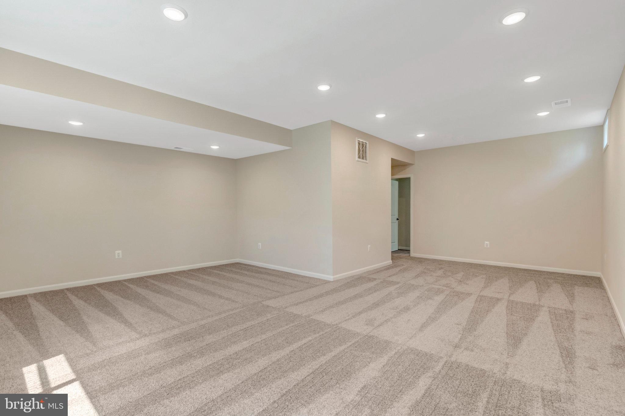 WILDERNESS SHORES - Residential