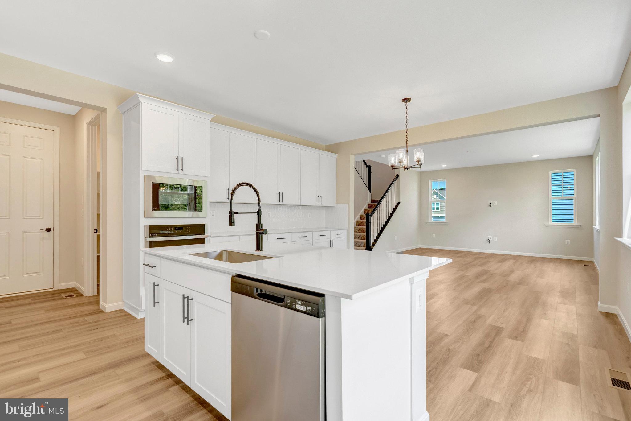 WILDERNESS SHORES - Residential