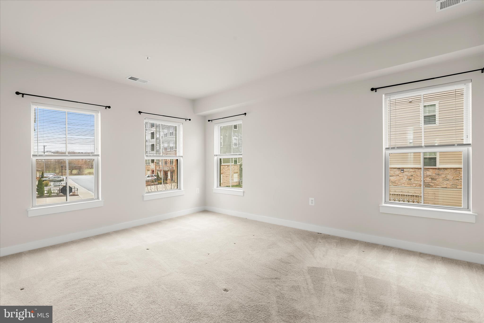 URBANA - Residential