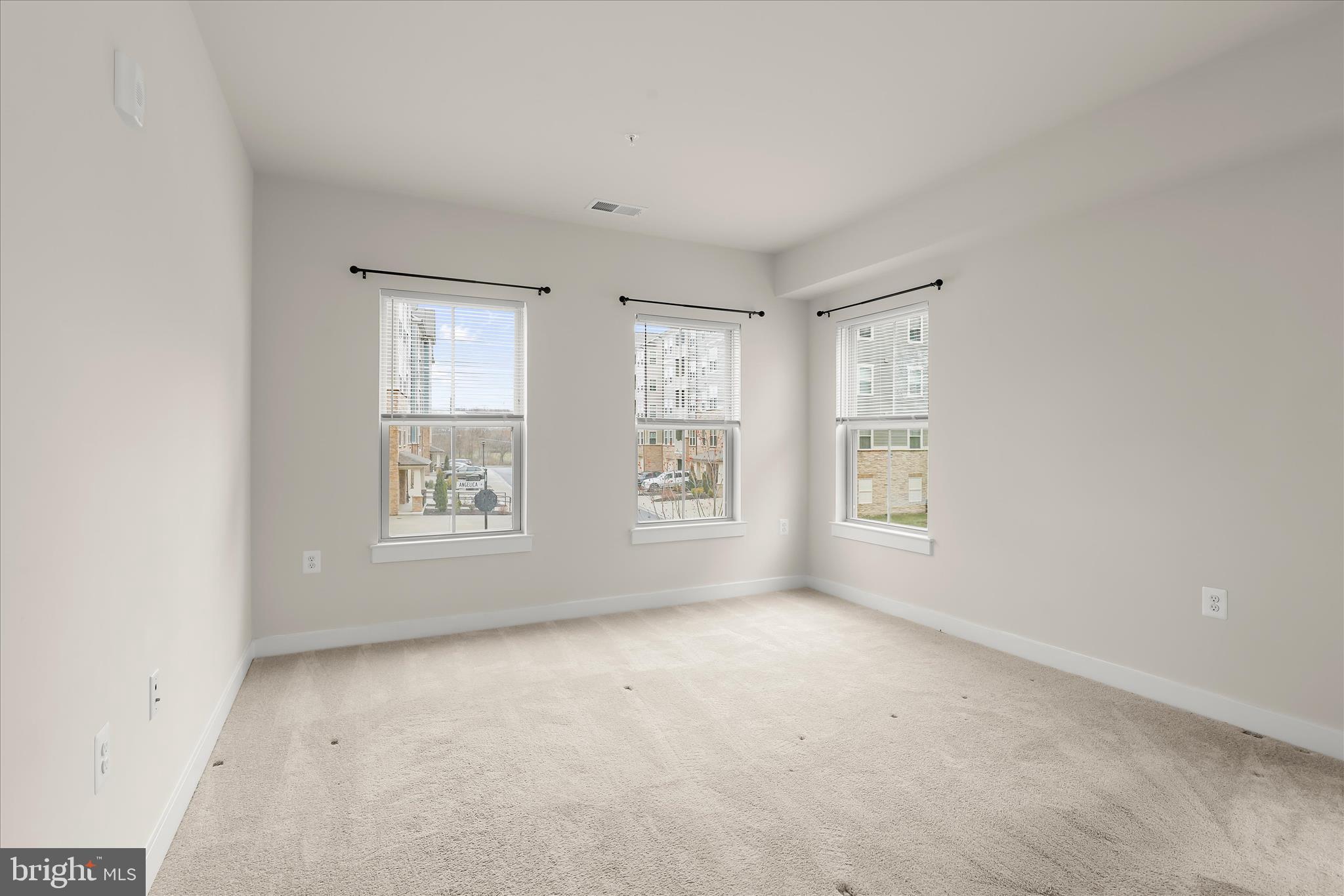 URBANA - Residential