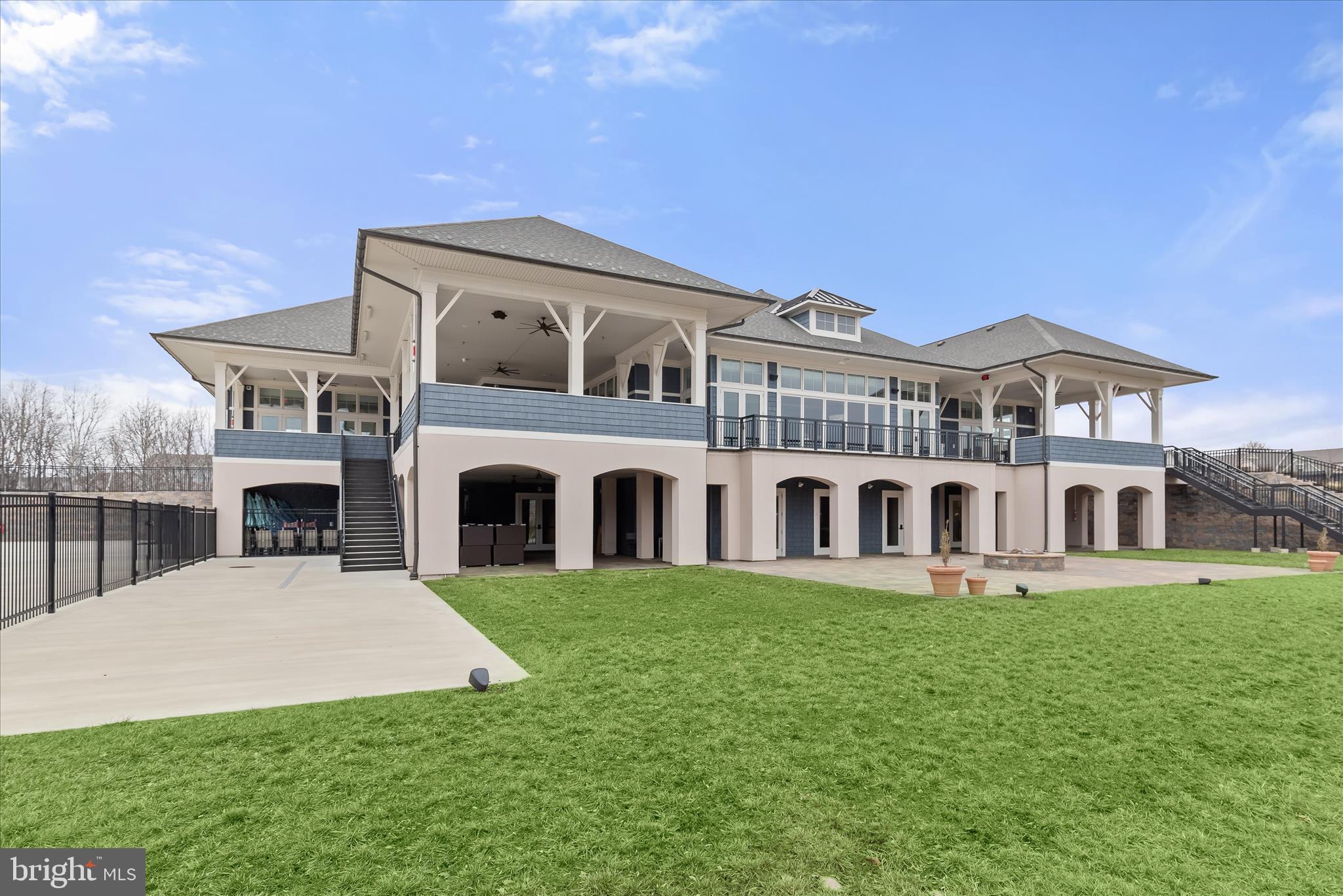 URBANA - Residential