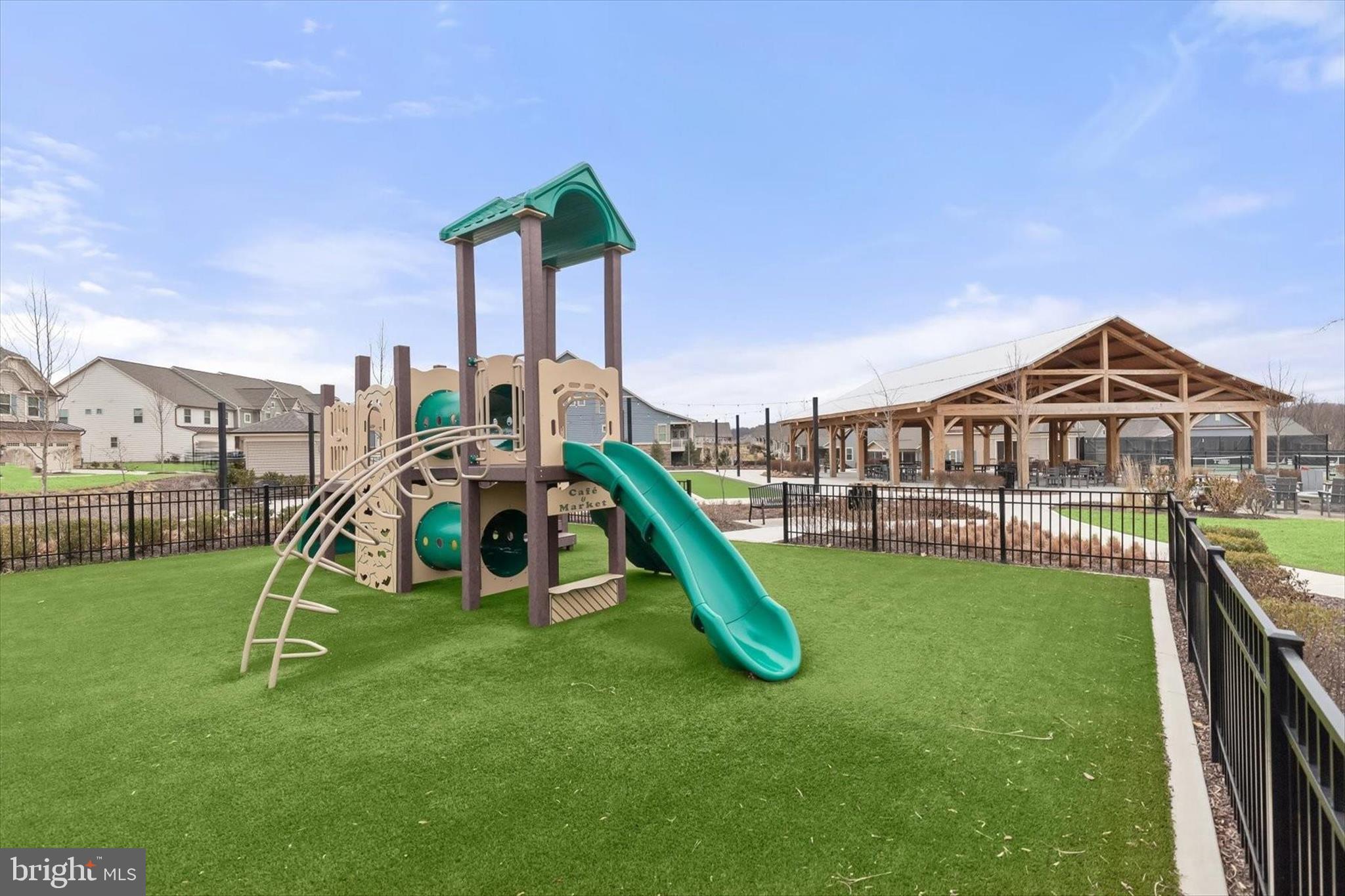 URBANA - Residential