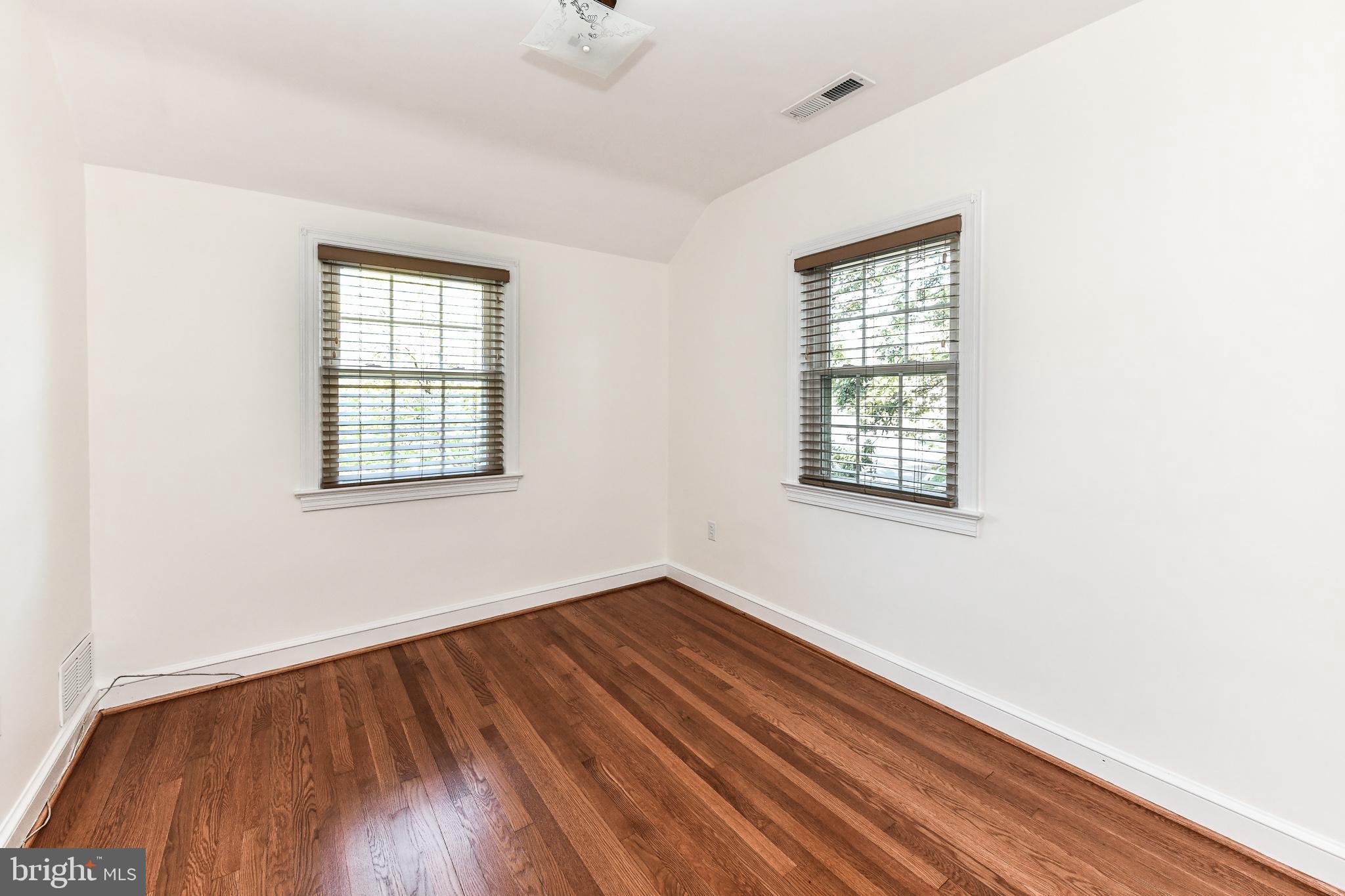 ARLINGTON FOREST - Residential Lease