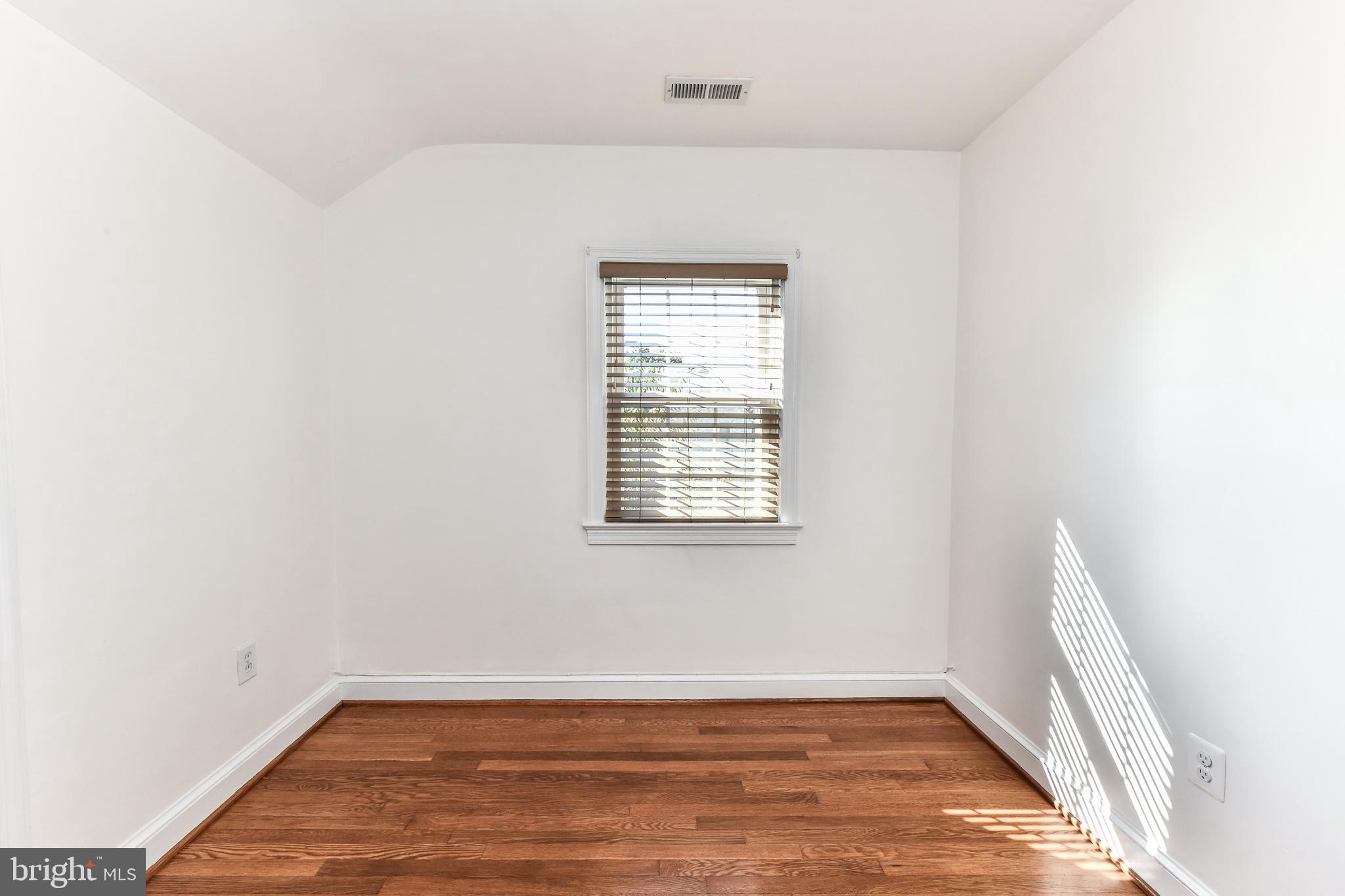 ARLINGTON FOREST - Residential Lease