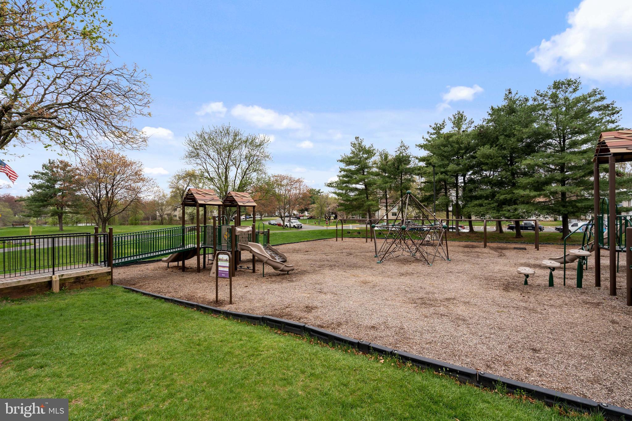 SUGARLAND RUN - Residential