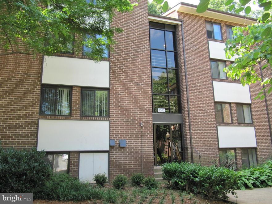 Well maintained 2 bedroom  condo in great condition!  2nd level location in popular community.  All utilities included in condo fee. Updates include SS fridge, dishwasher and gas range. New washer and dryer.Jazzy kitchen cabinets and granite counter tops. Updated lighting fixtures. MBR walk in closet and separate dining room/den.  Beautiful treed views off balcony Close to Lake Anne and Metro!