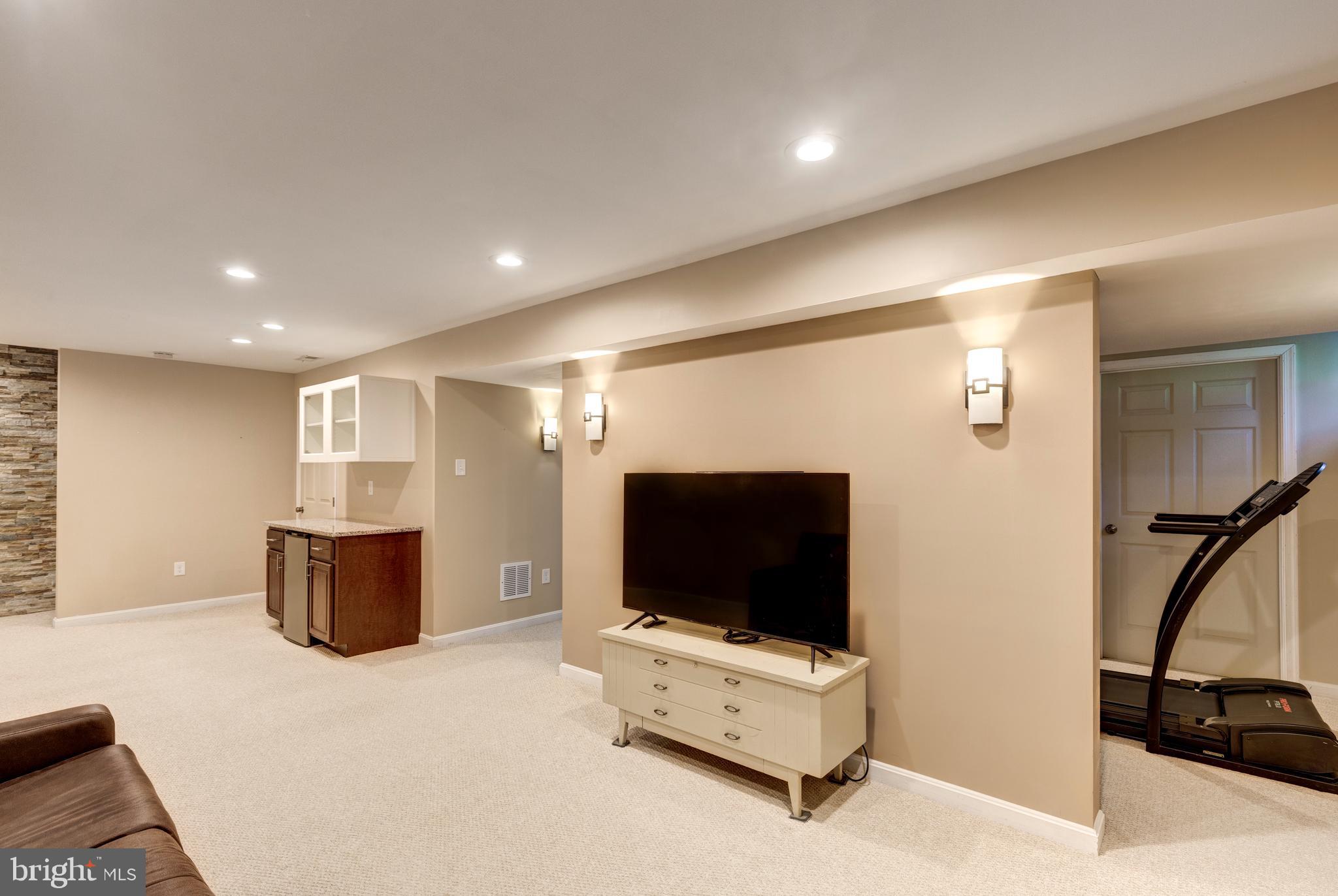 HIGH POINT - Residential