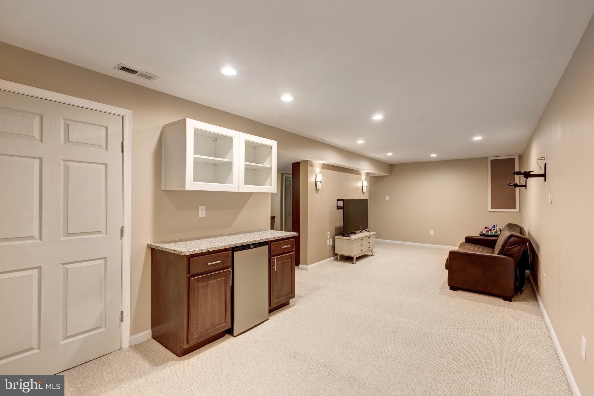 HIGH POINT - Residential