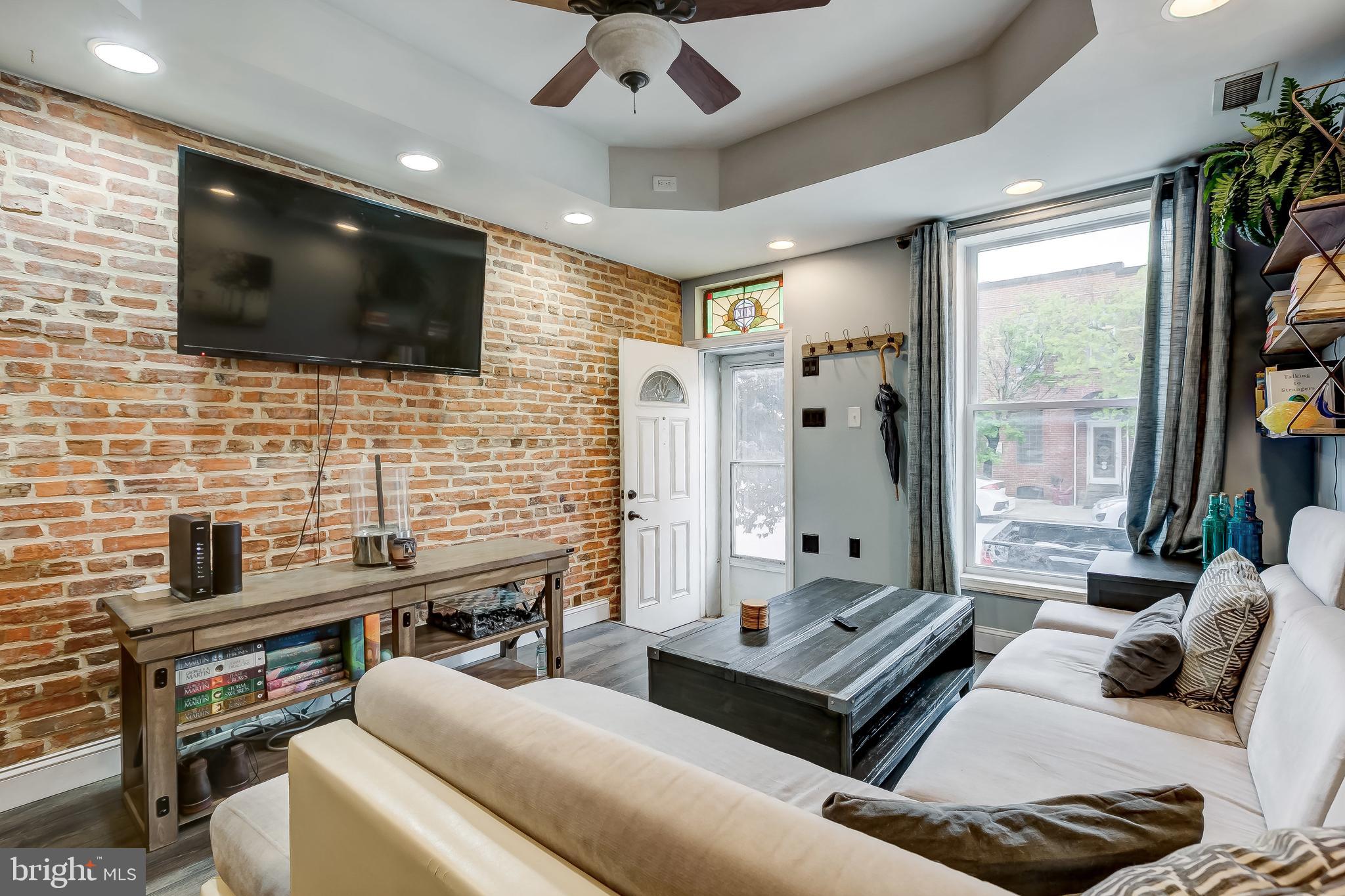 LOCUST POINT - Residential Lease