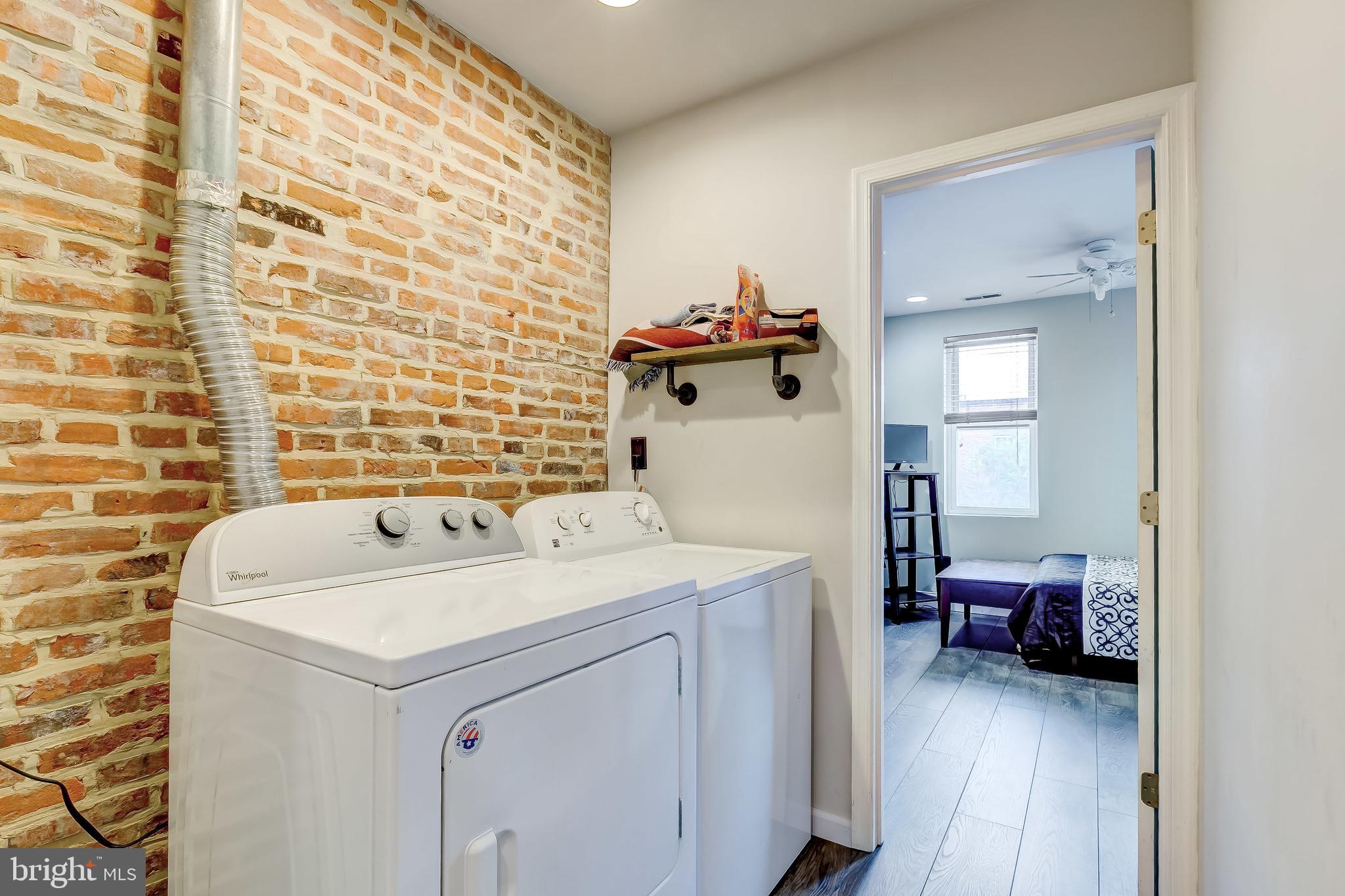 LOCUST POINT - Residential Lease