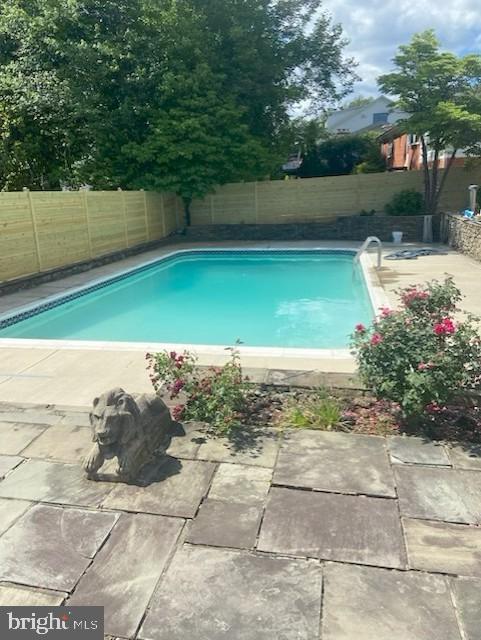 KENWOOD PARK - Residential