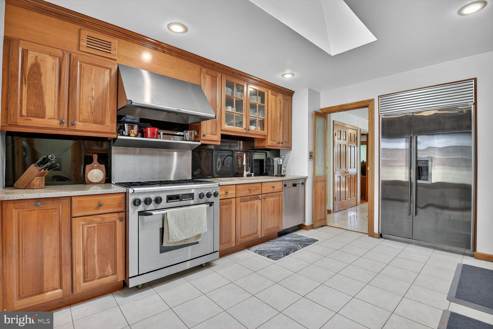 KENWOOD PARK - Residential
