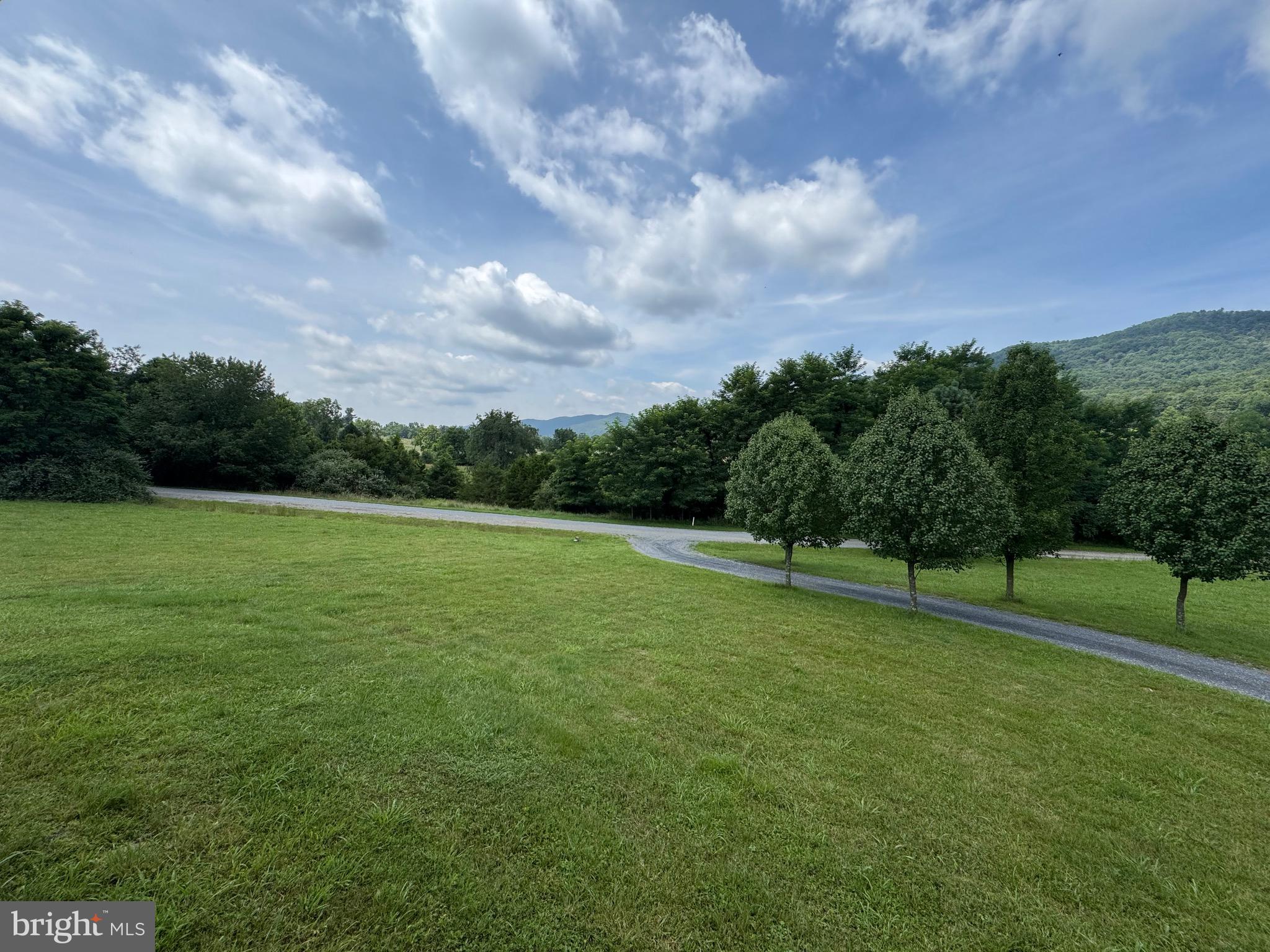 HICKORY WOODS - Residential