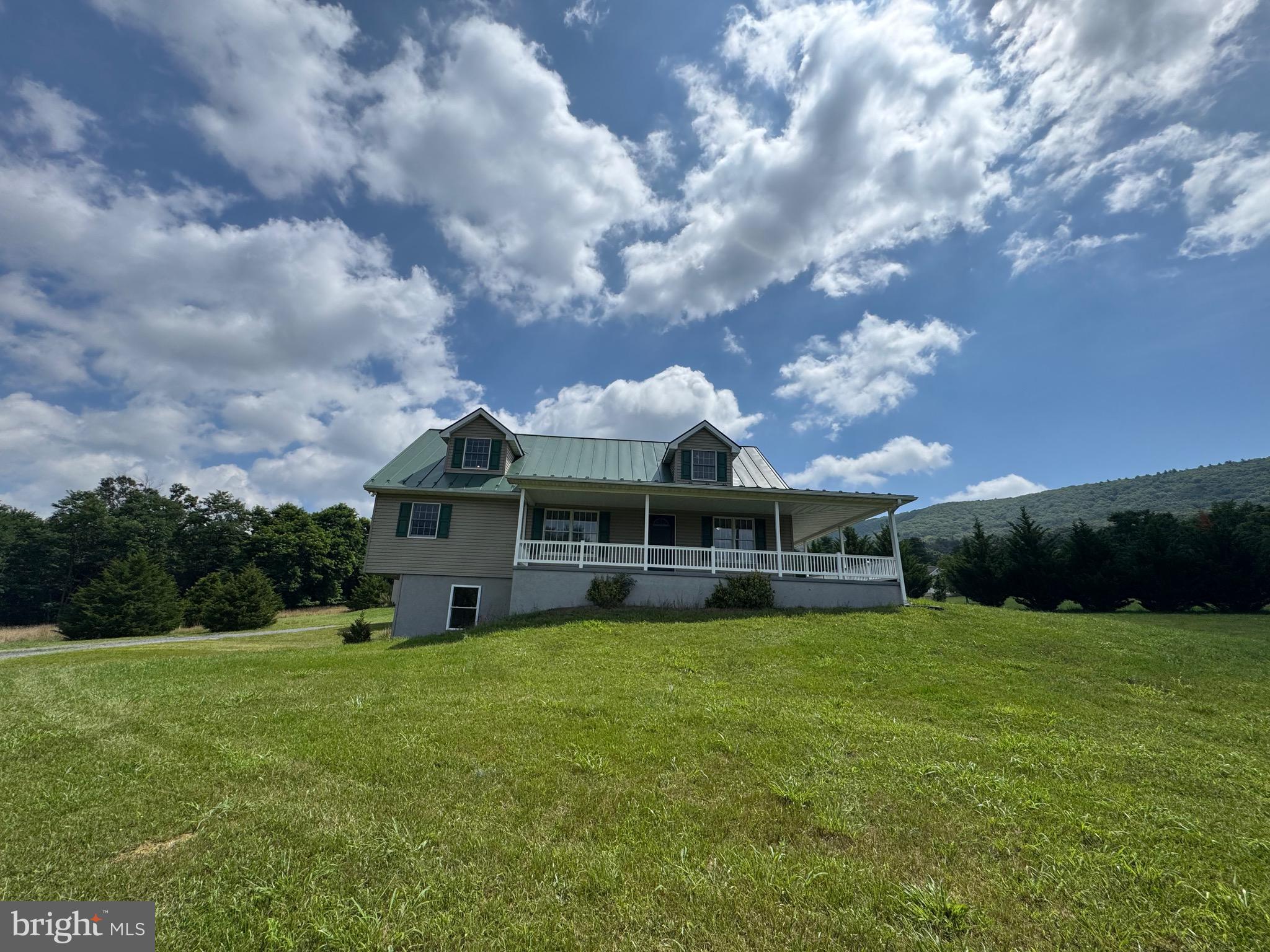 HICKORY WOODS - Residential