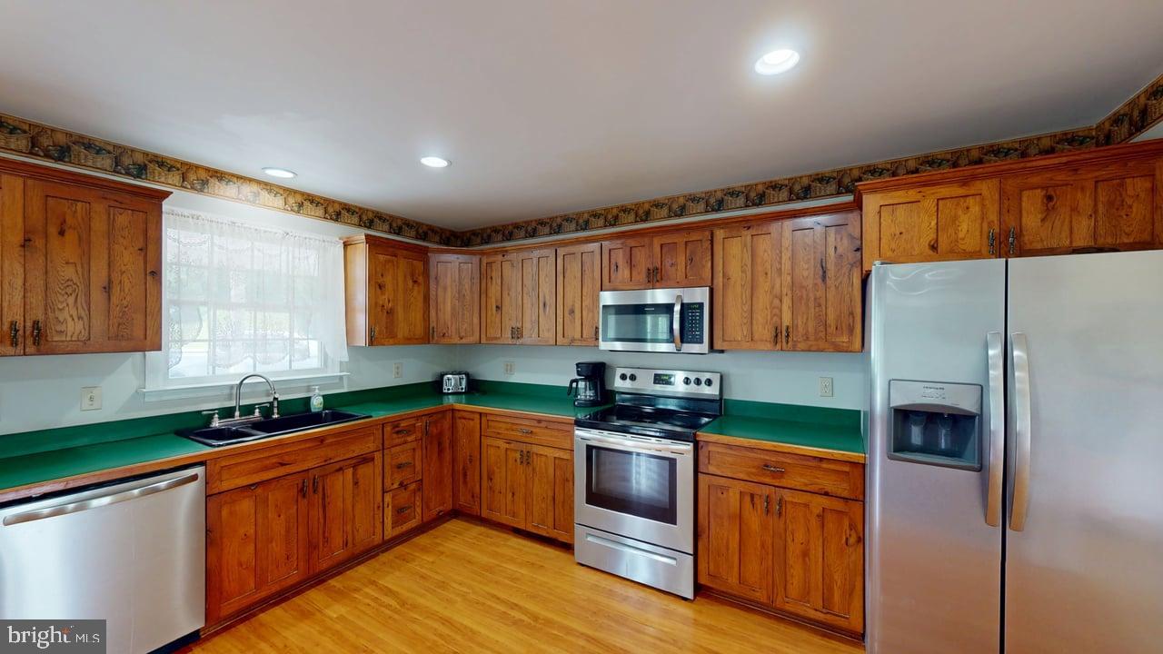 HICKORY WOODS - Residential