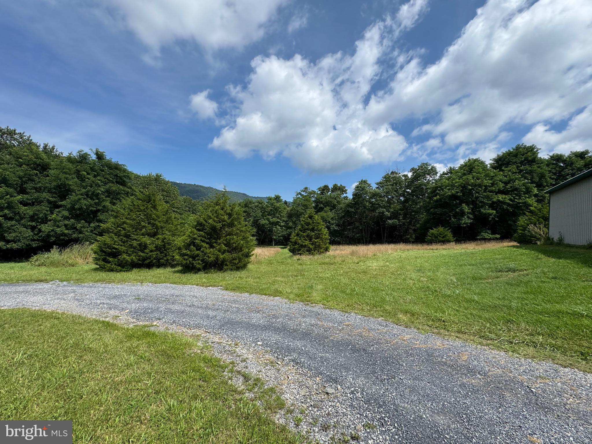 HICKORY WOODS - Residential