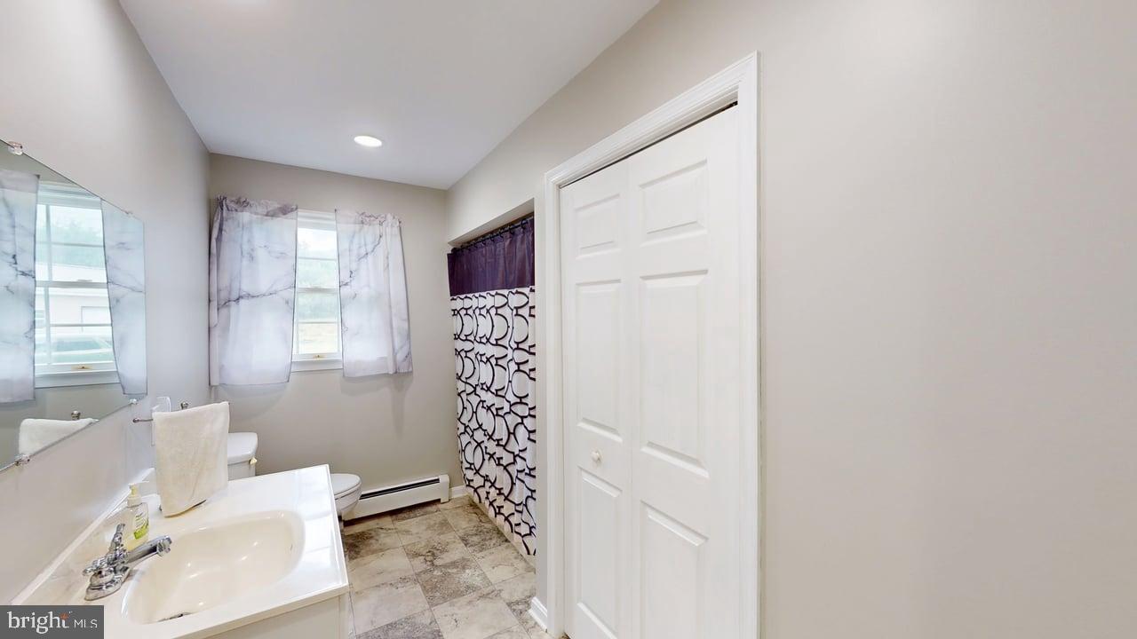 HICKORY WOODS - Residential