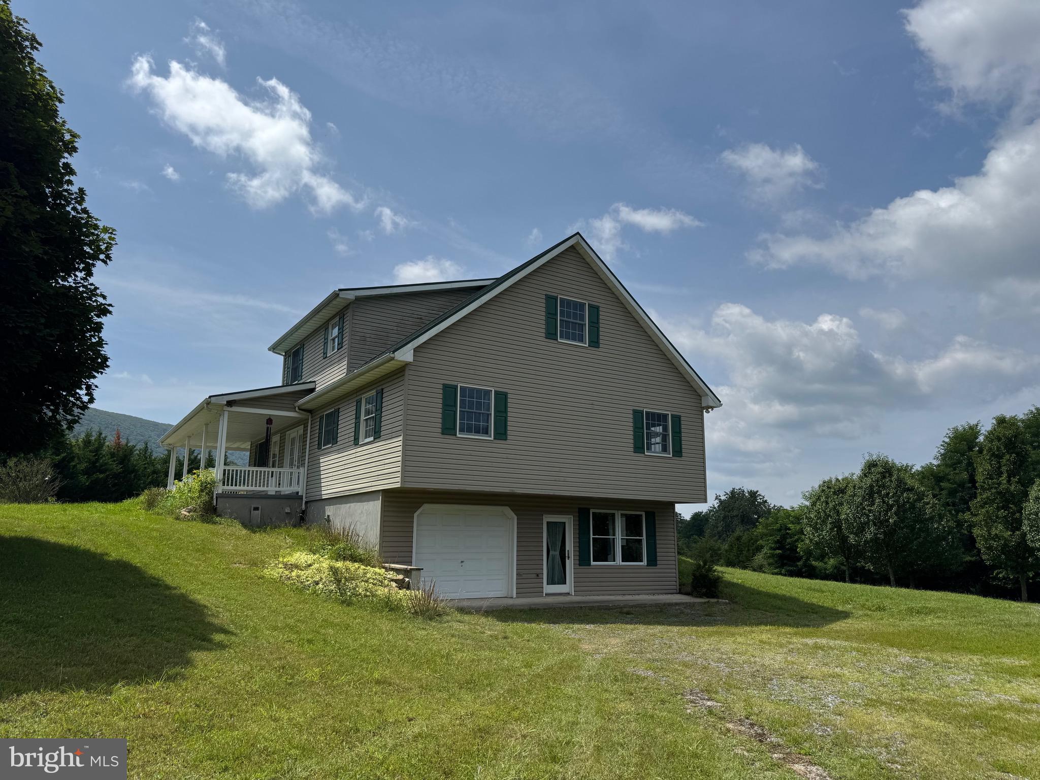 HICKORY WOODS - Residential