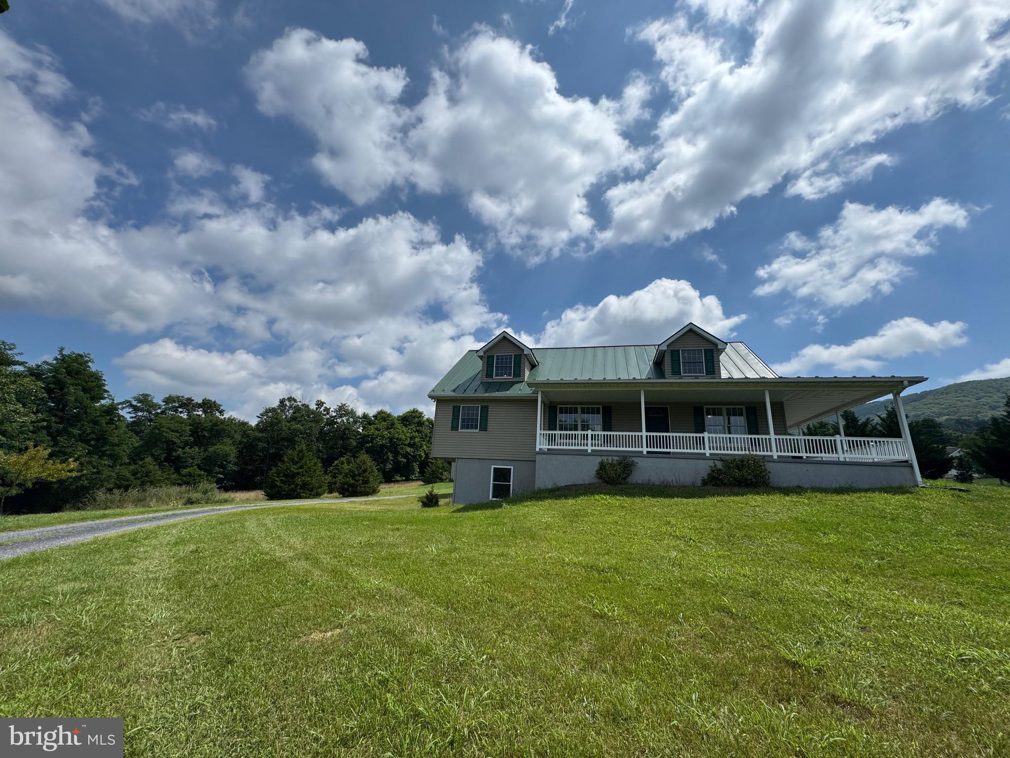 HICKORY WOODS - Residential