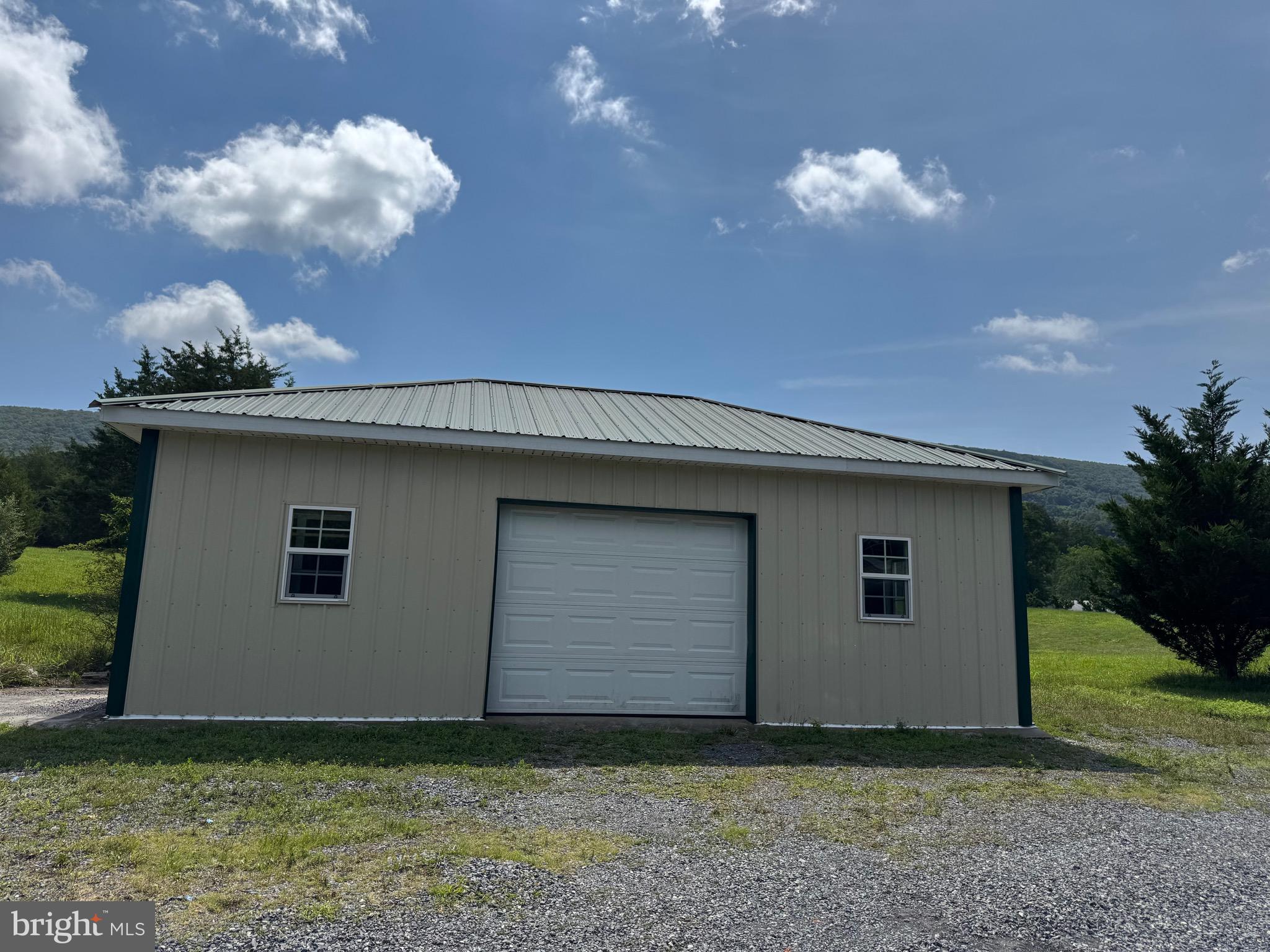 HICKORY WOODS - Residential