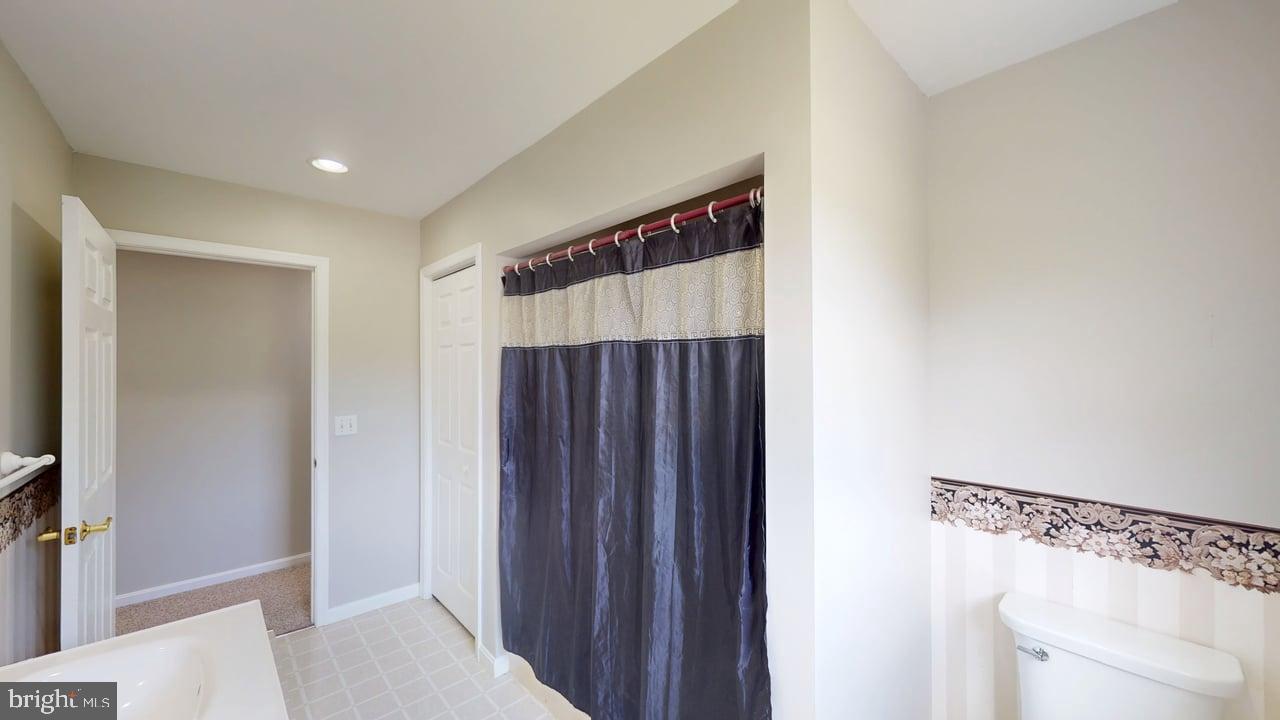 HICKORY WOODS - Residential