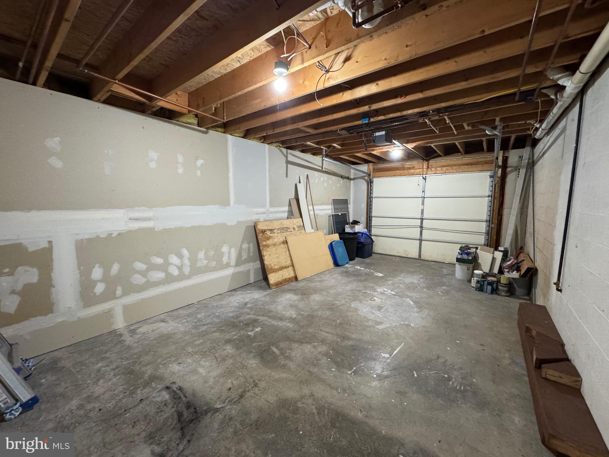 HICKORY WOODS - Residential