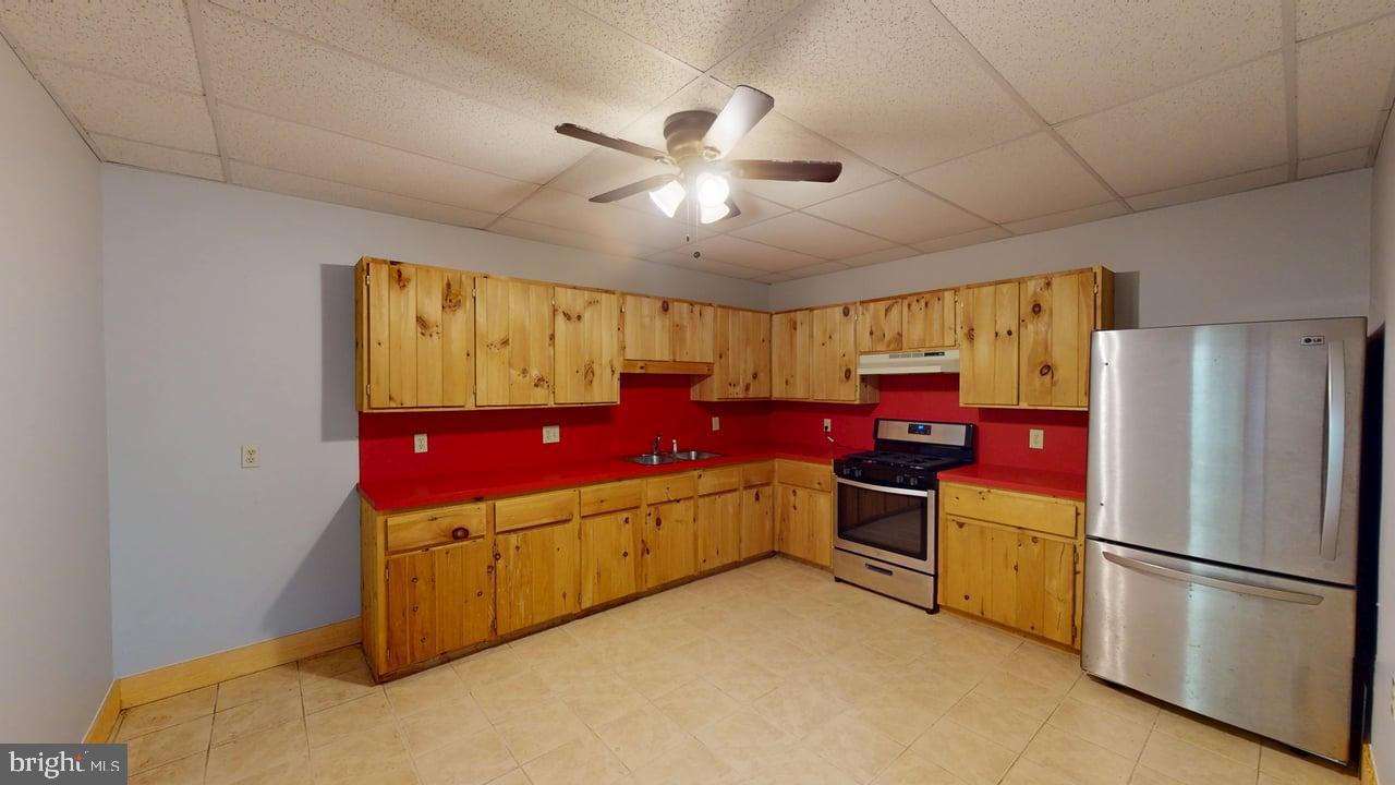 HICKORY WOODS - Residential