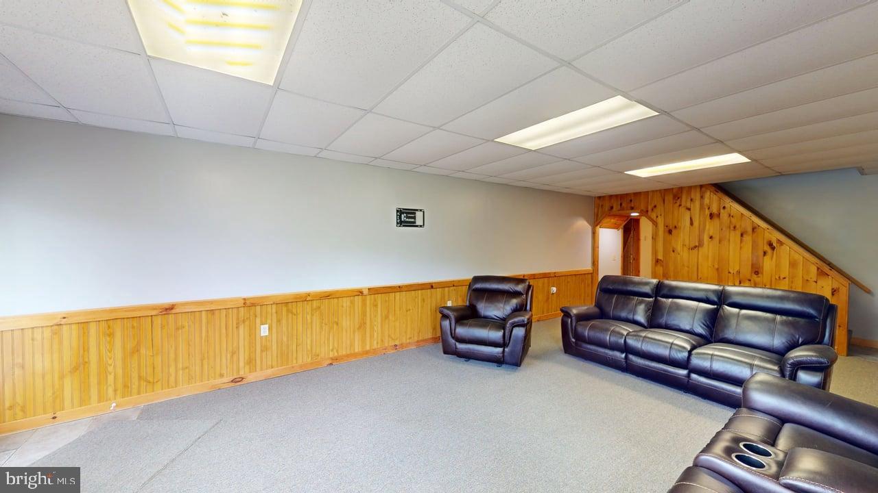 HICKORY WOODS - Residential