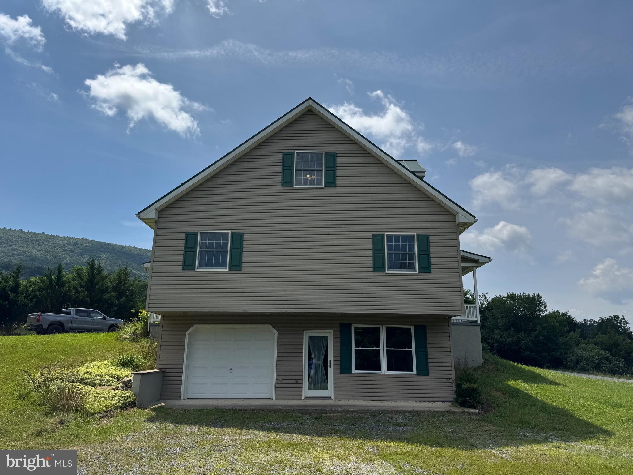 HICKORY WOODS - Residential