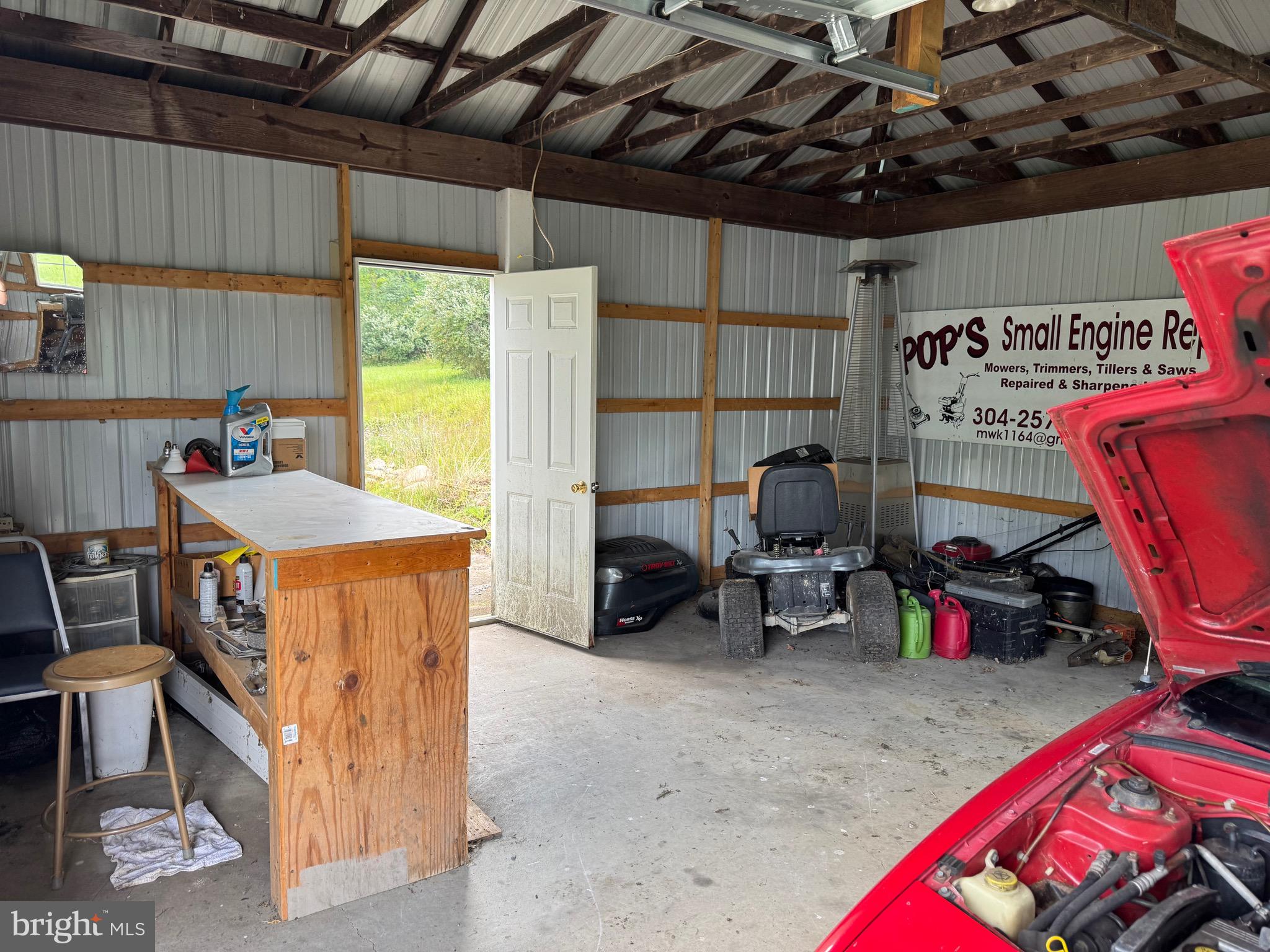 HICKORY WOODS - Residential