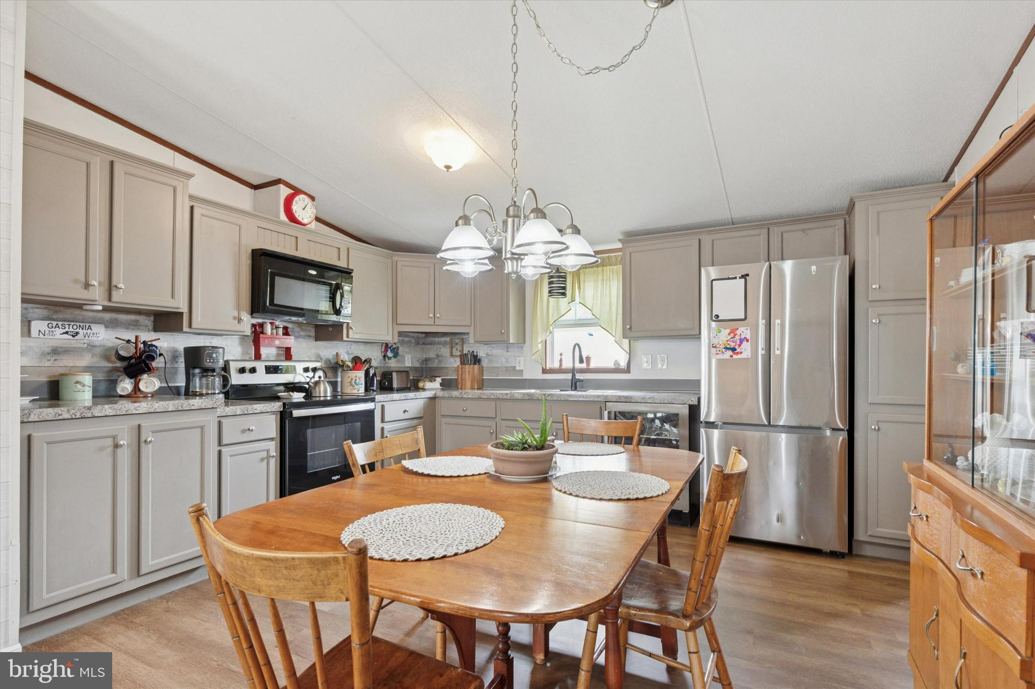 COLONIAL HERITAGE - Residential