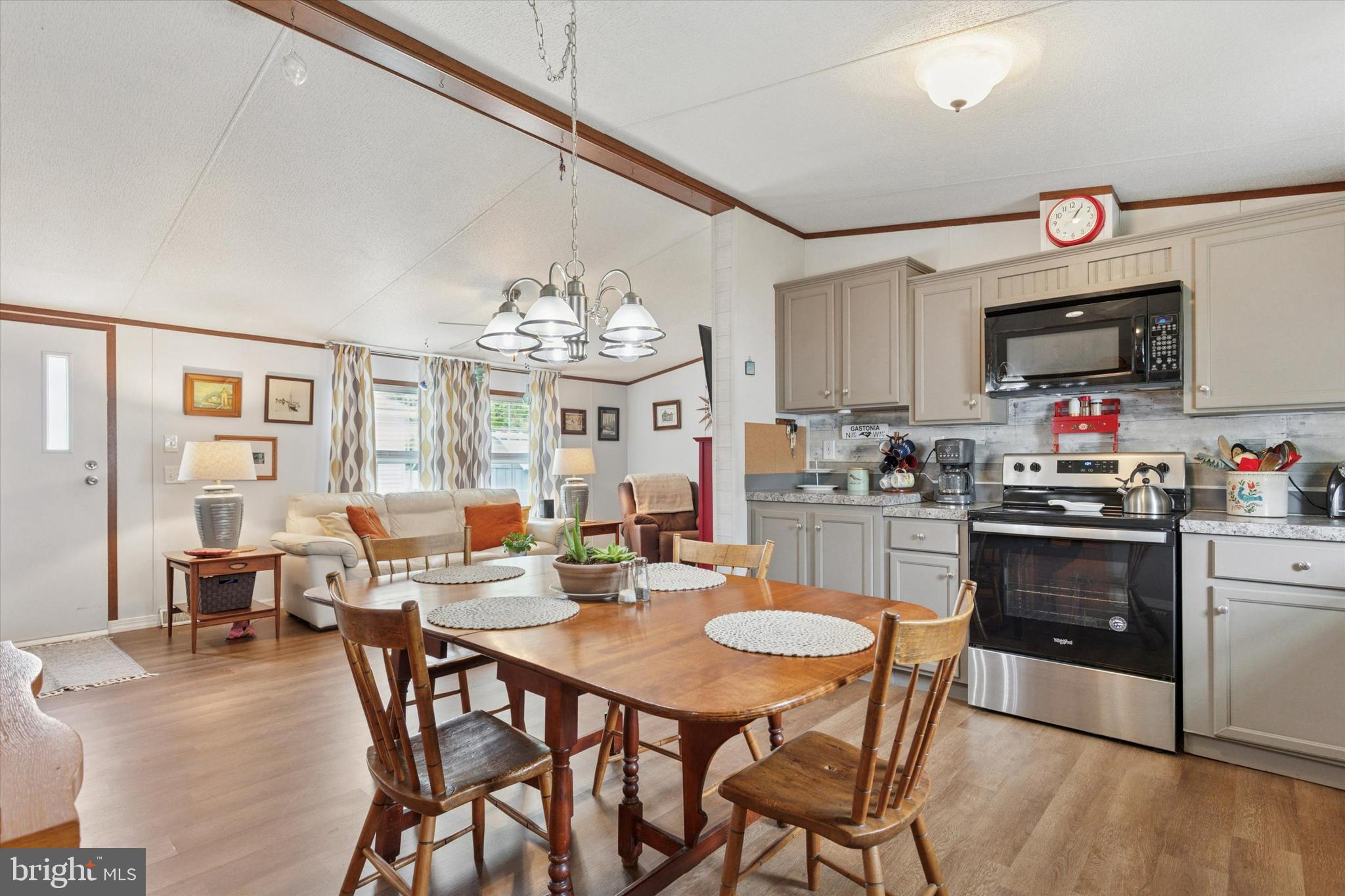 COLONIAL HERITAGE - Residential