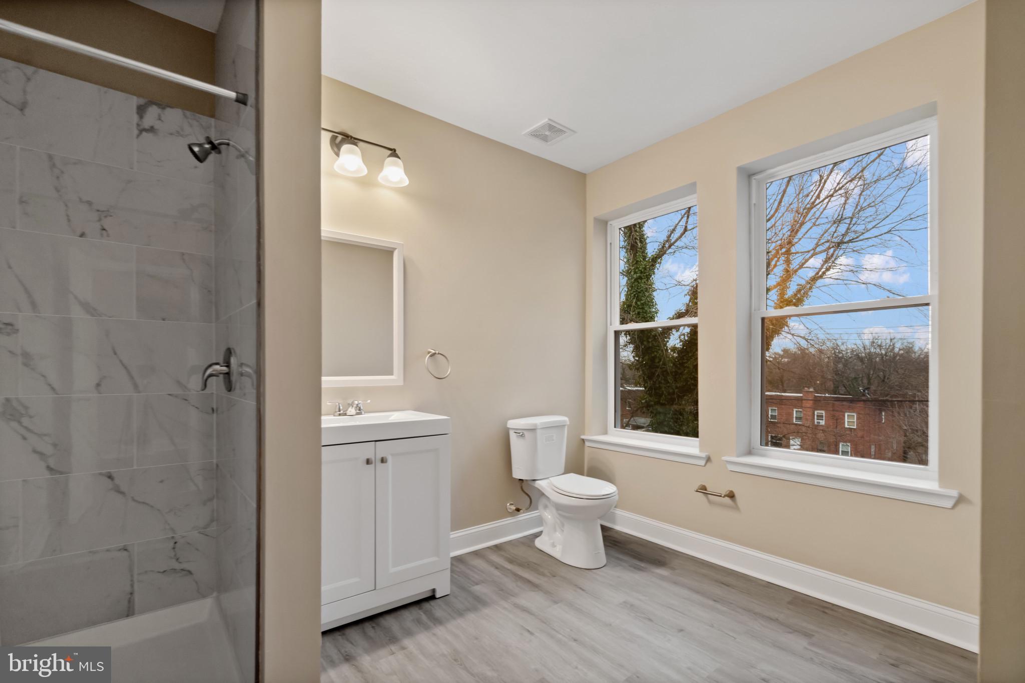 PARK CIRCLE - Residential Lease