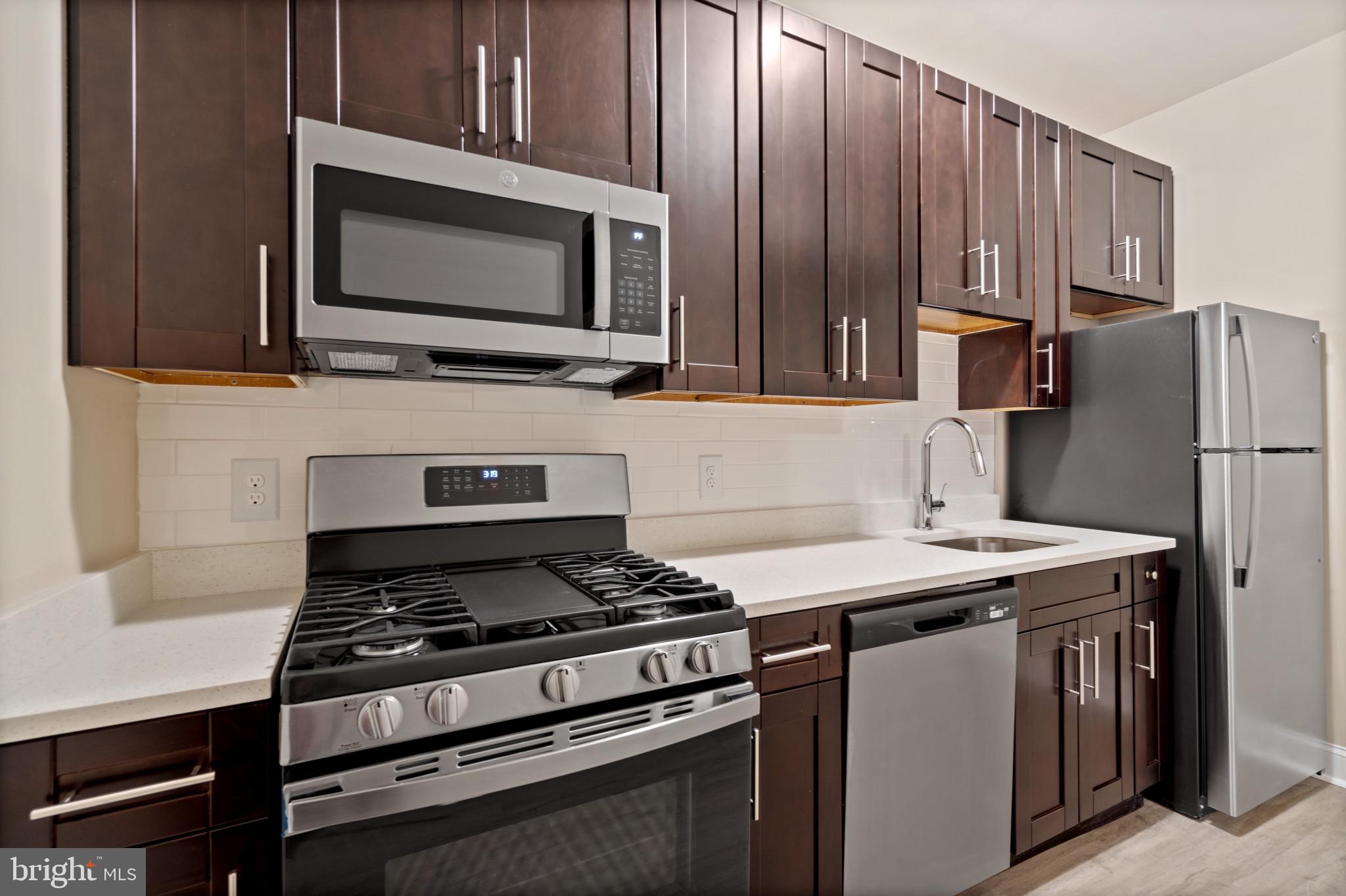 PARK CIRCLE - Residential Lease