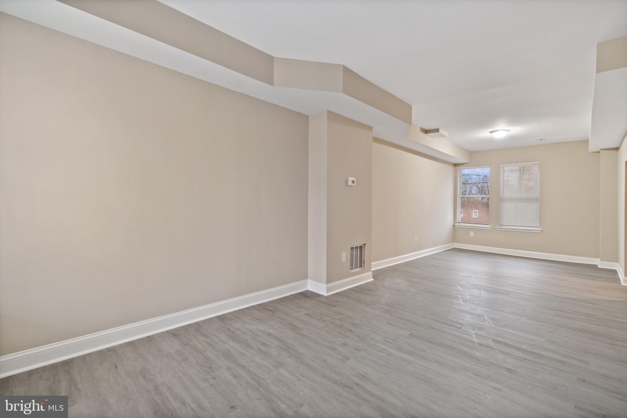 PARK CIRCLE - Residential Lease