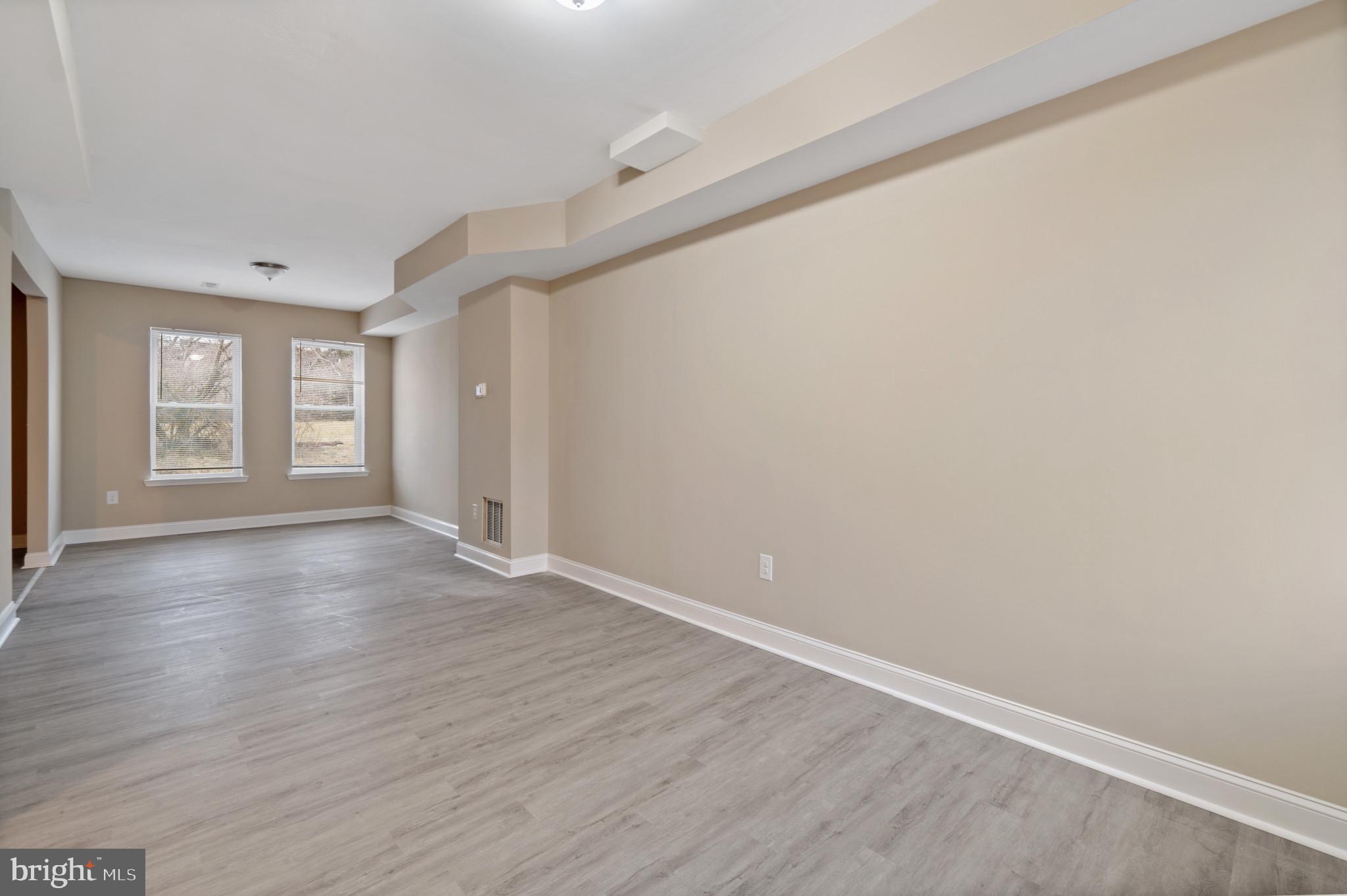 PARK CIRCLE - Residential Lease