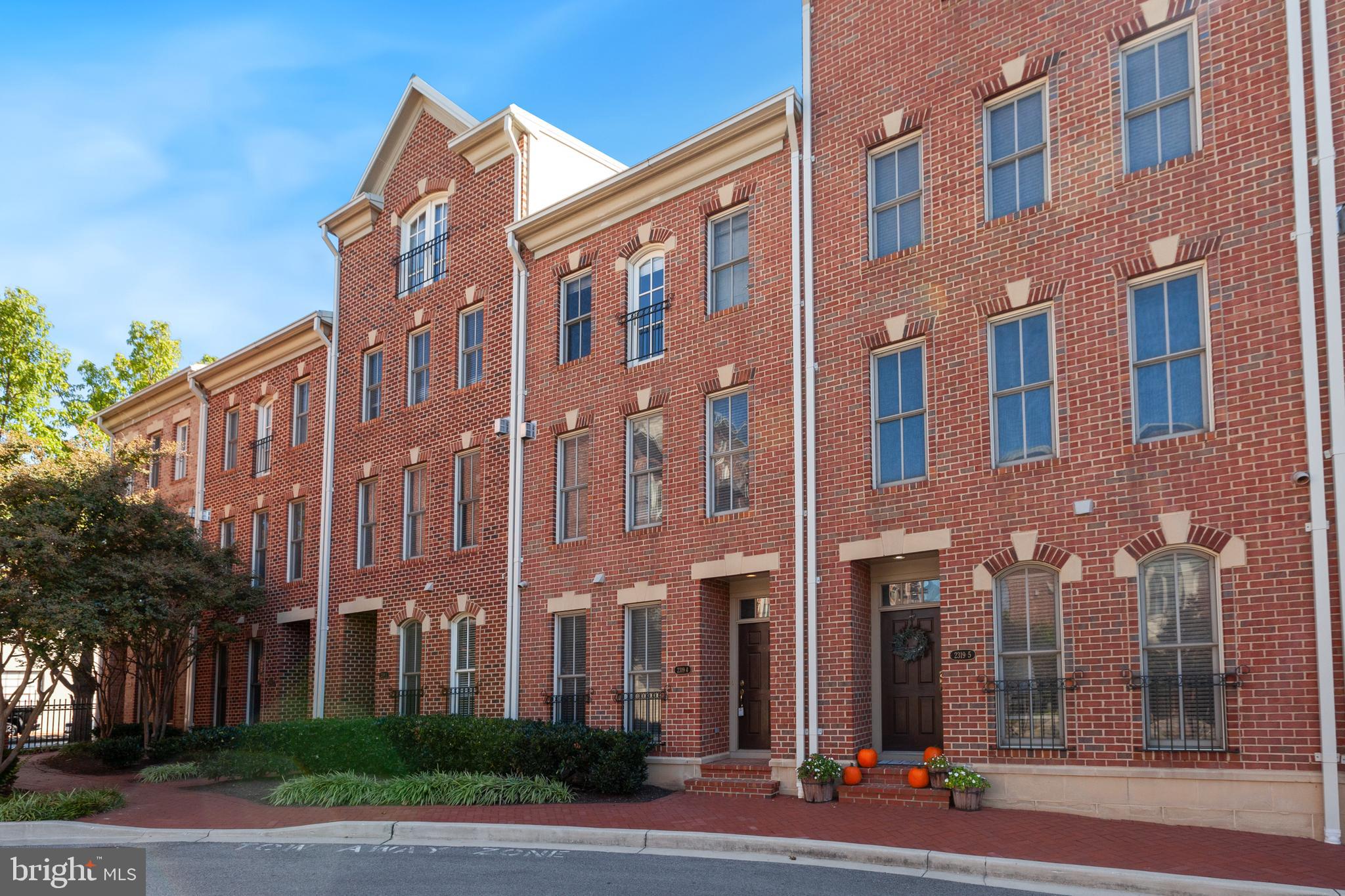 NORTH SHORE - Residential Lease