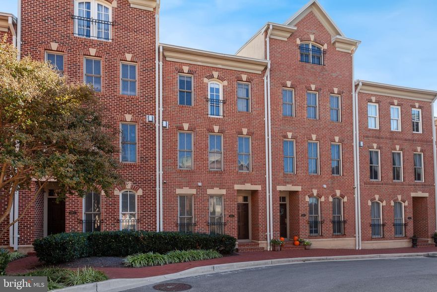 Rooms, ceilings and hallways have been freshly painted!
Luxury townhome with three levels of living in the popular North Shore Community.   Ideal Canton location  - walking distance to restaurants, shops, water and parks.   Gourmet kitchen w/ cherry cabinets, granite counters, & SS refrigerator.   Other features include hardwood floors, outdoor balcony off of kitchen,  9ft. ceilings,  gas fireplace w/ mantle, large master bath with garden tub.   2 car garage and additional 2 driveway spaces - plenty of parking !  Must use LB application and lease - $45/per applicant for credit/background check. 700+ credit score required.