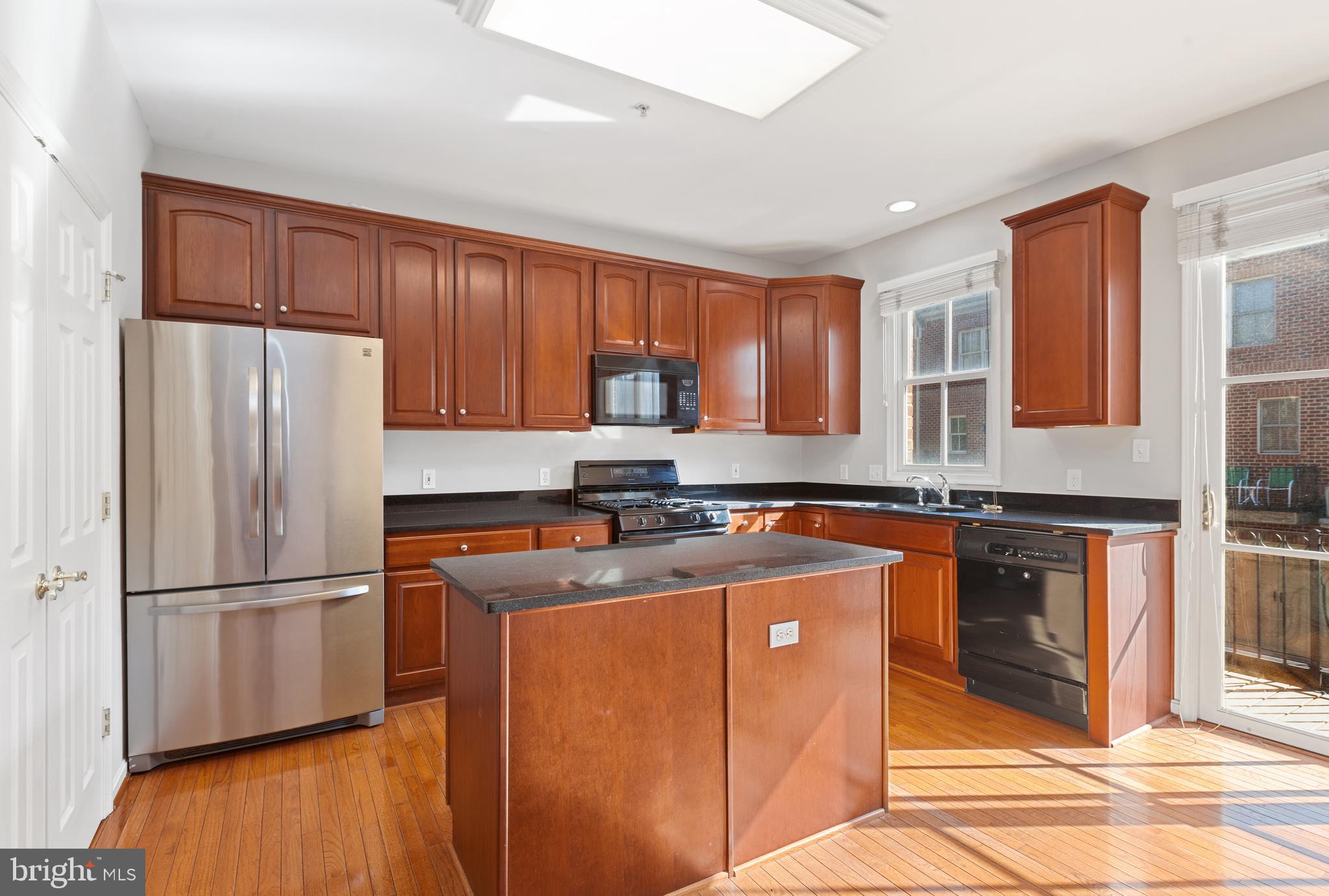 NORTH SHORE - Residential Lease