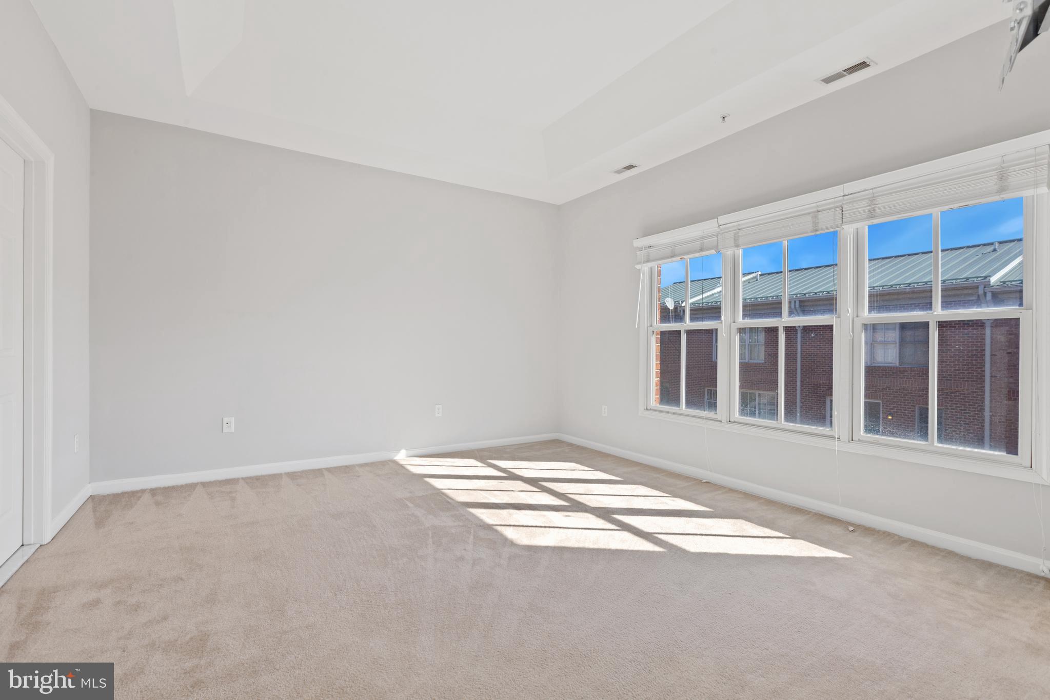 NORTH SHORE - Residential Lease