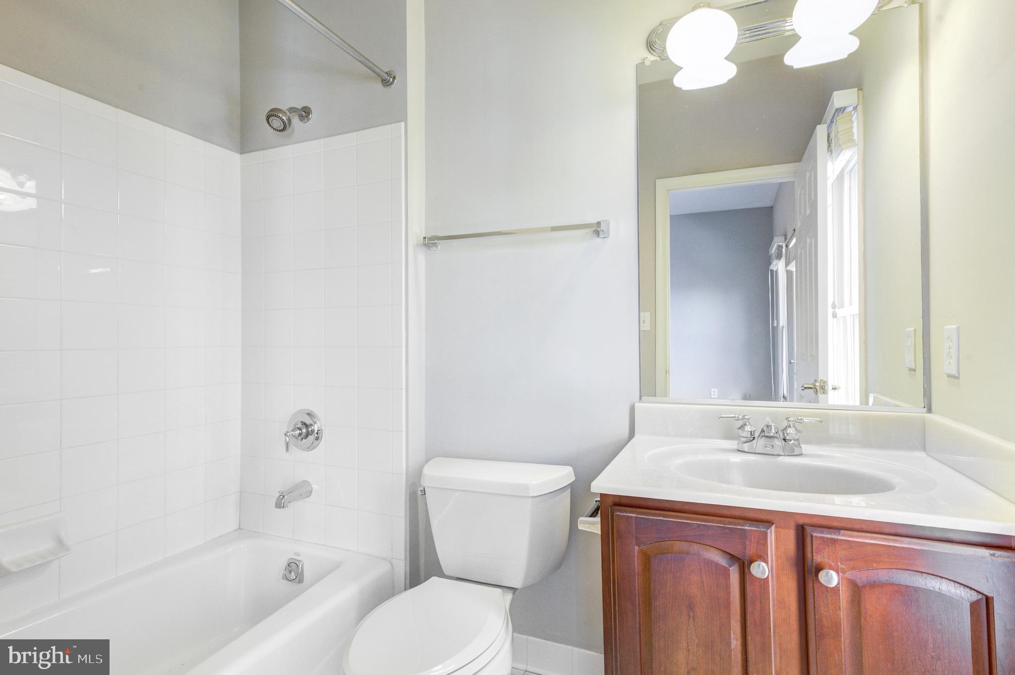 NORTH SHORE - Residential Lease