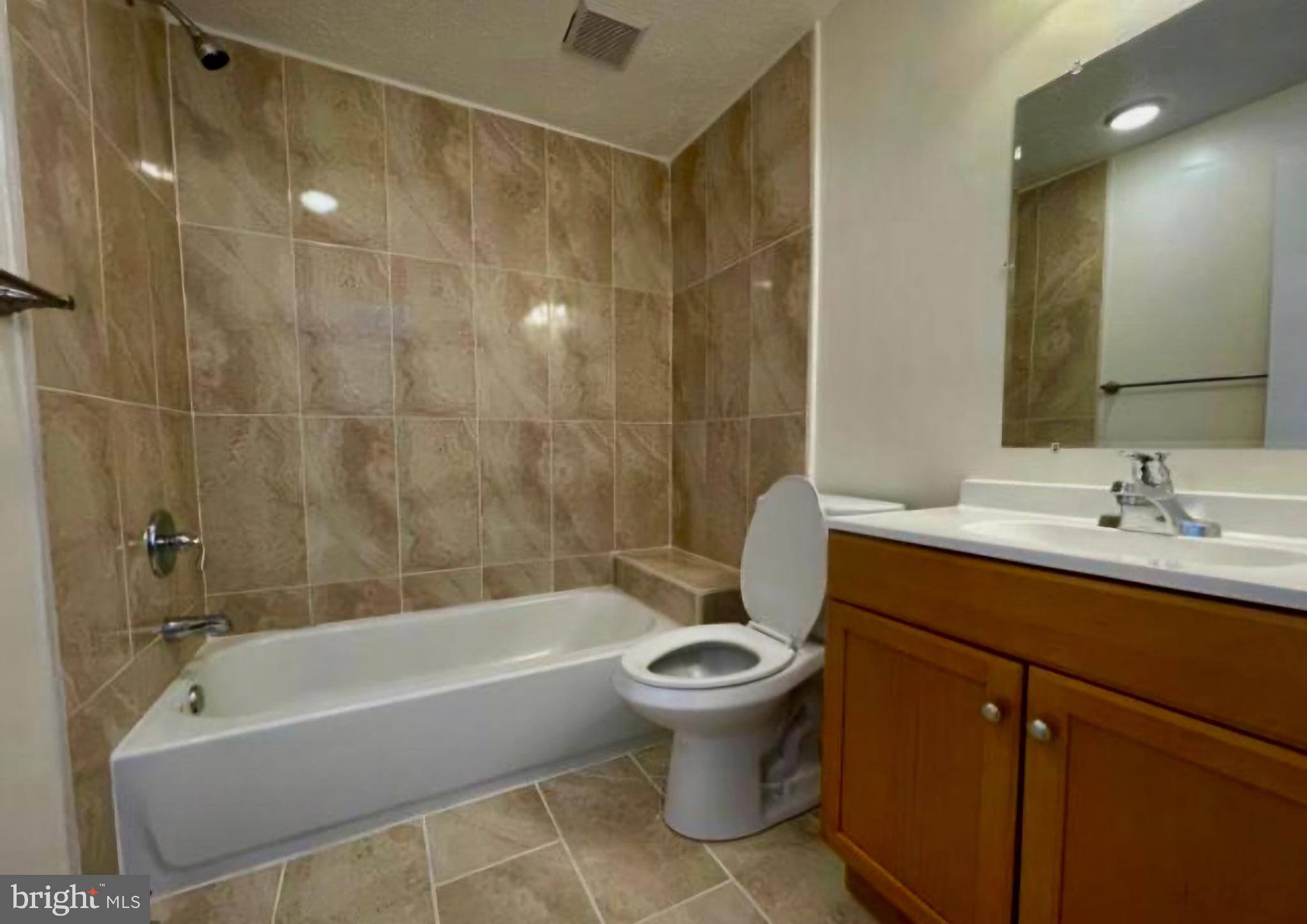 CHARLENE - Residential Lease