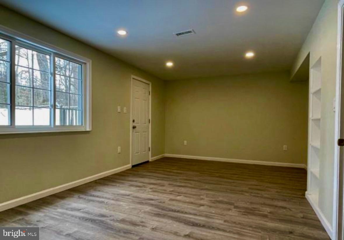 CHARLENE - Residential Lease