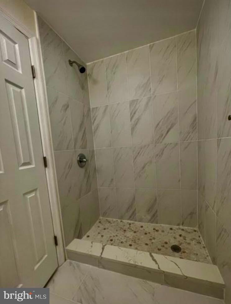 CHARLENE - Residential Lease