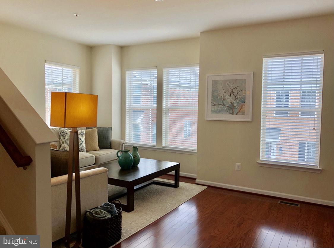 SCOTLAND HEIGHTS - Residential Lease